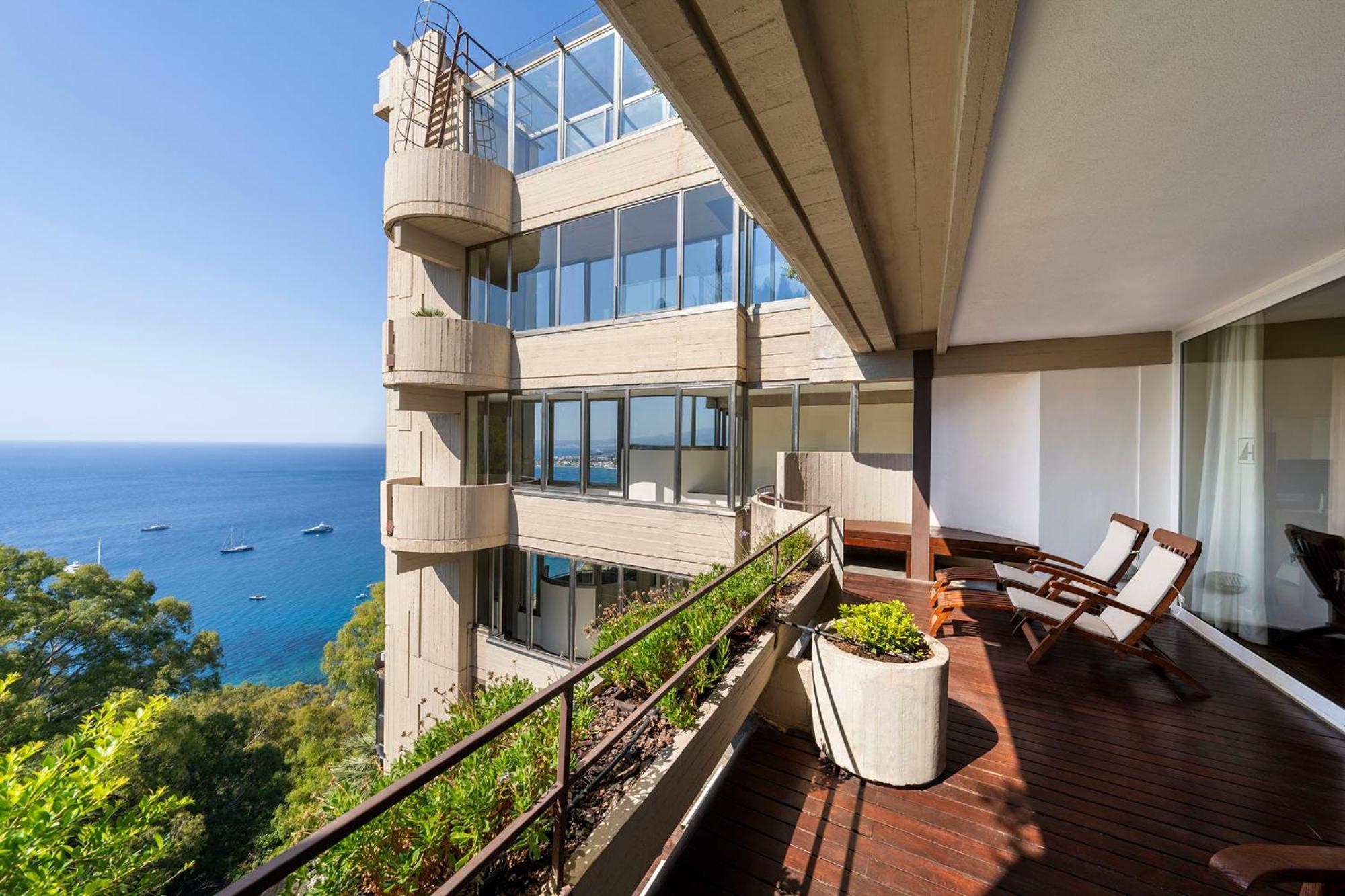 Junior Suite Terrace Partial Sea Views