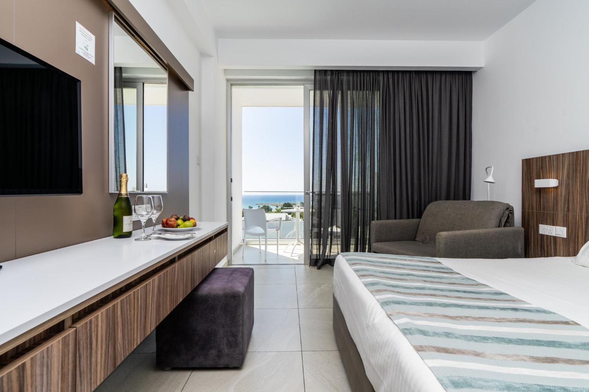 Double or Twin Room Pool View