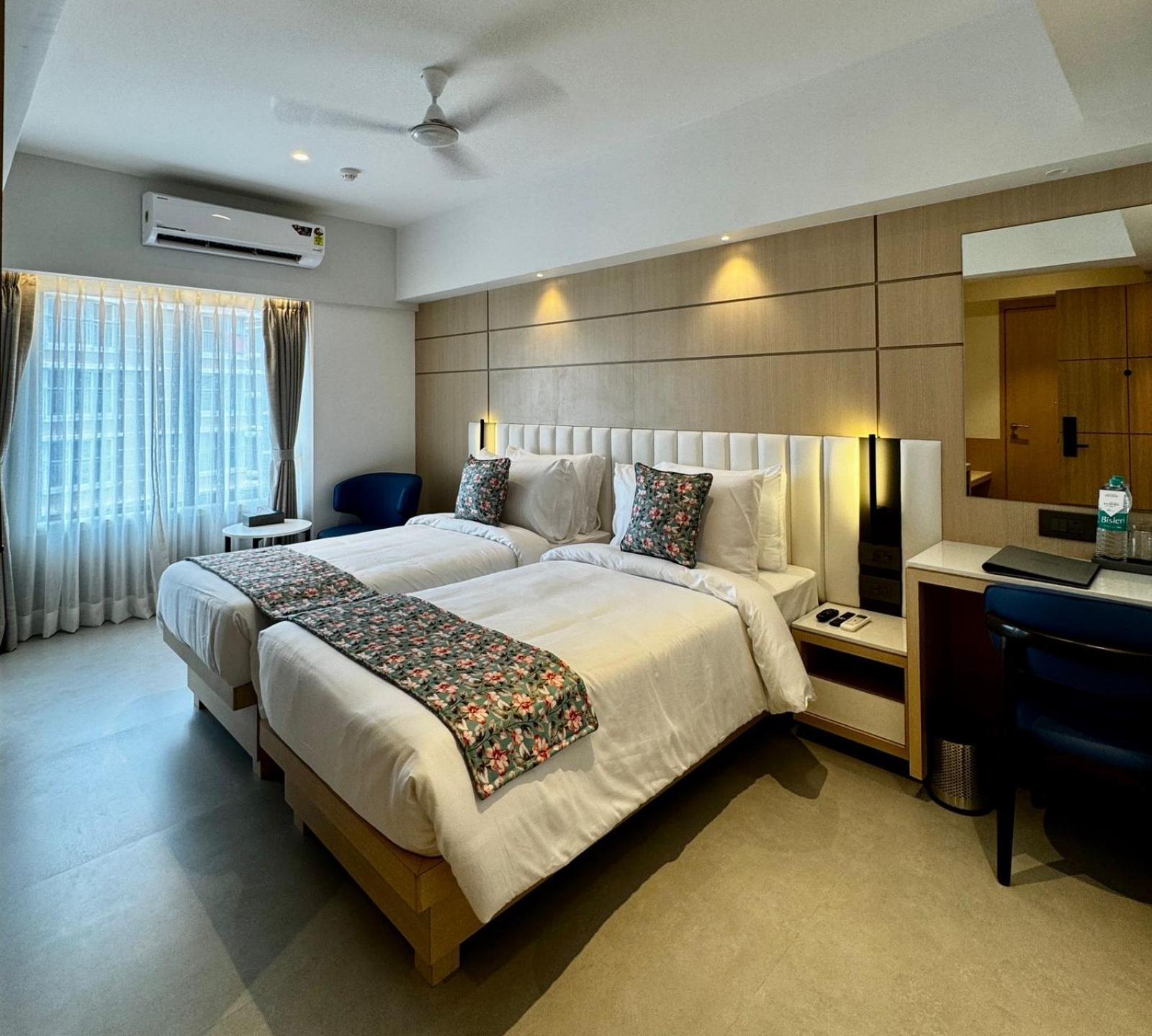 Quarto Deluxe com Cama de Casal ou 2 de Solteiro