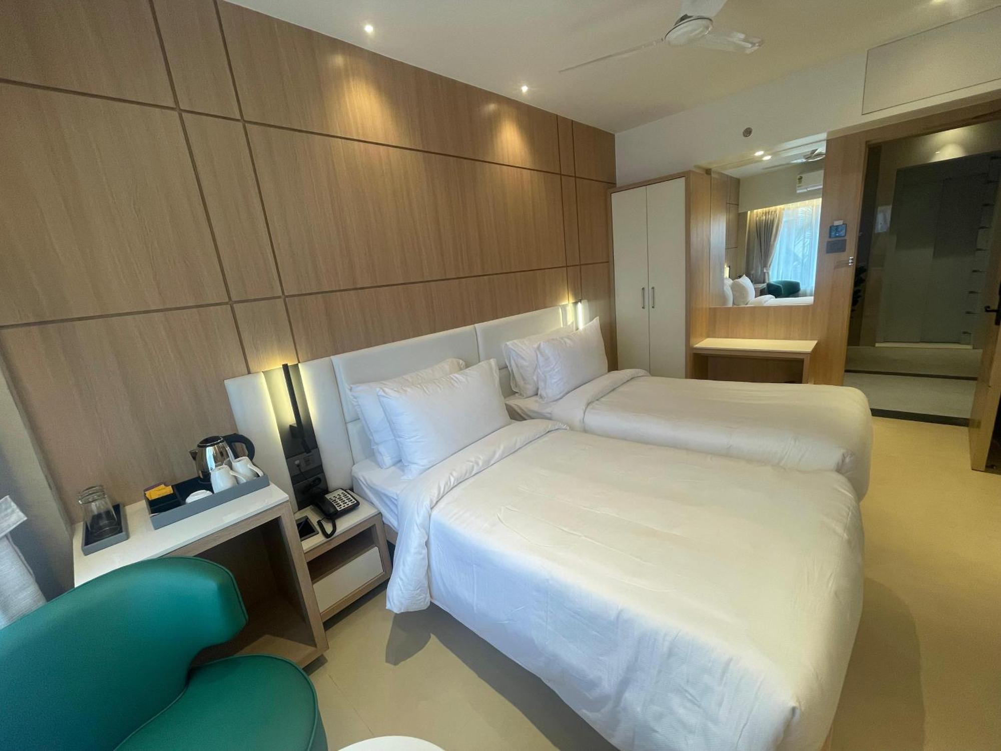 Deluxe Double or Twin Room