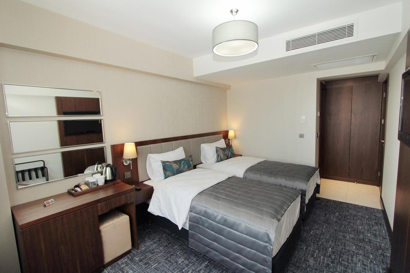 Double or Twin Room,1706868332:JPEG