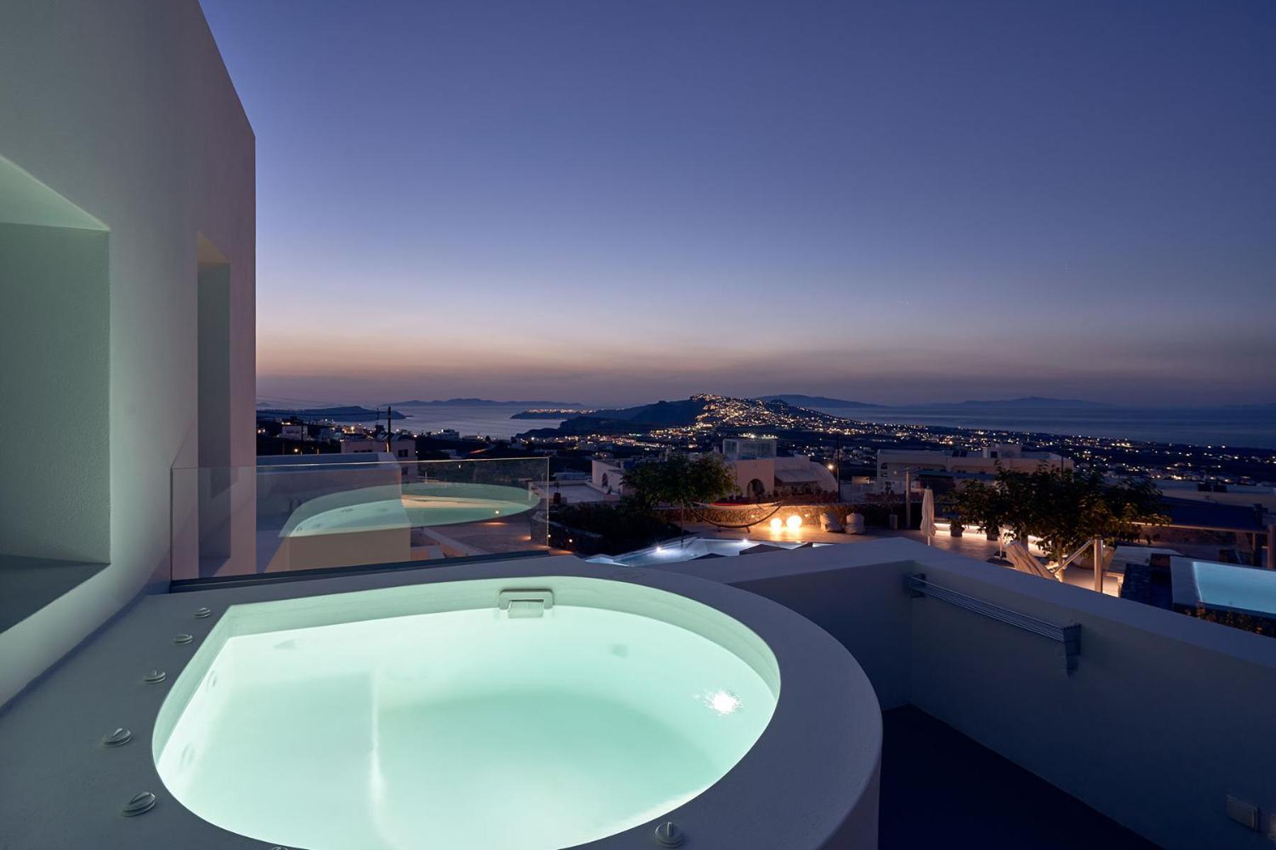 Superior Suite Hot Tub Sea View top level