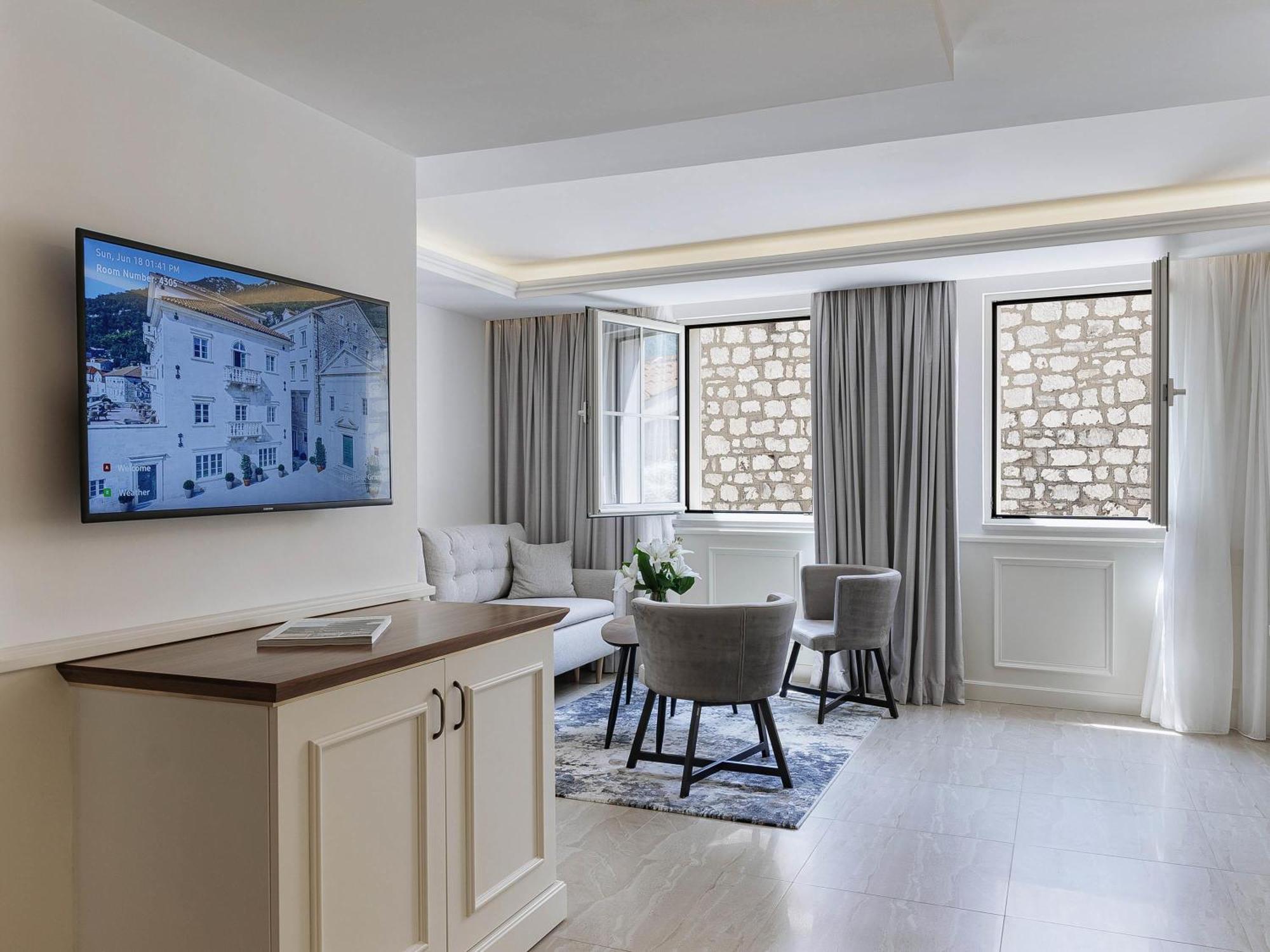 Double Deluxe Room