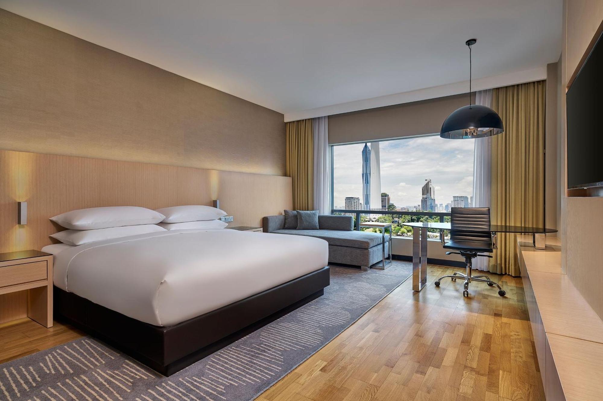 Deluxe King Room