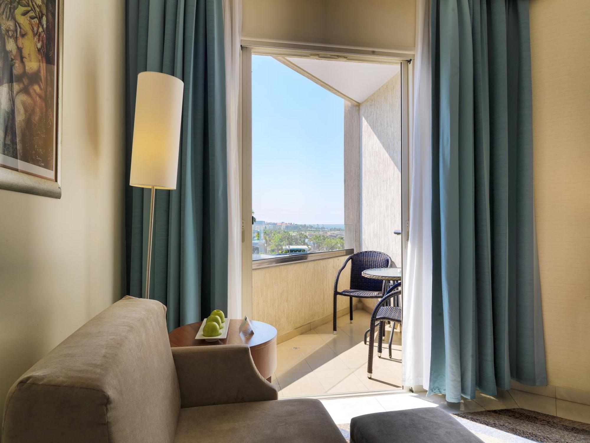 Single Room Side Sea View