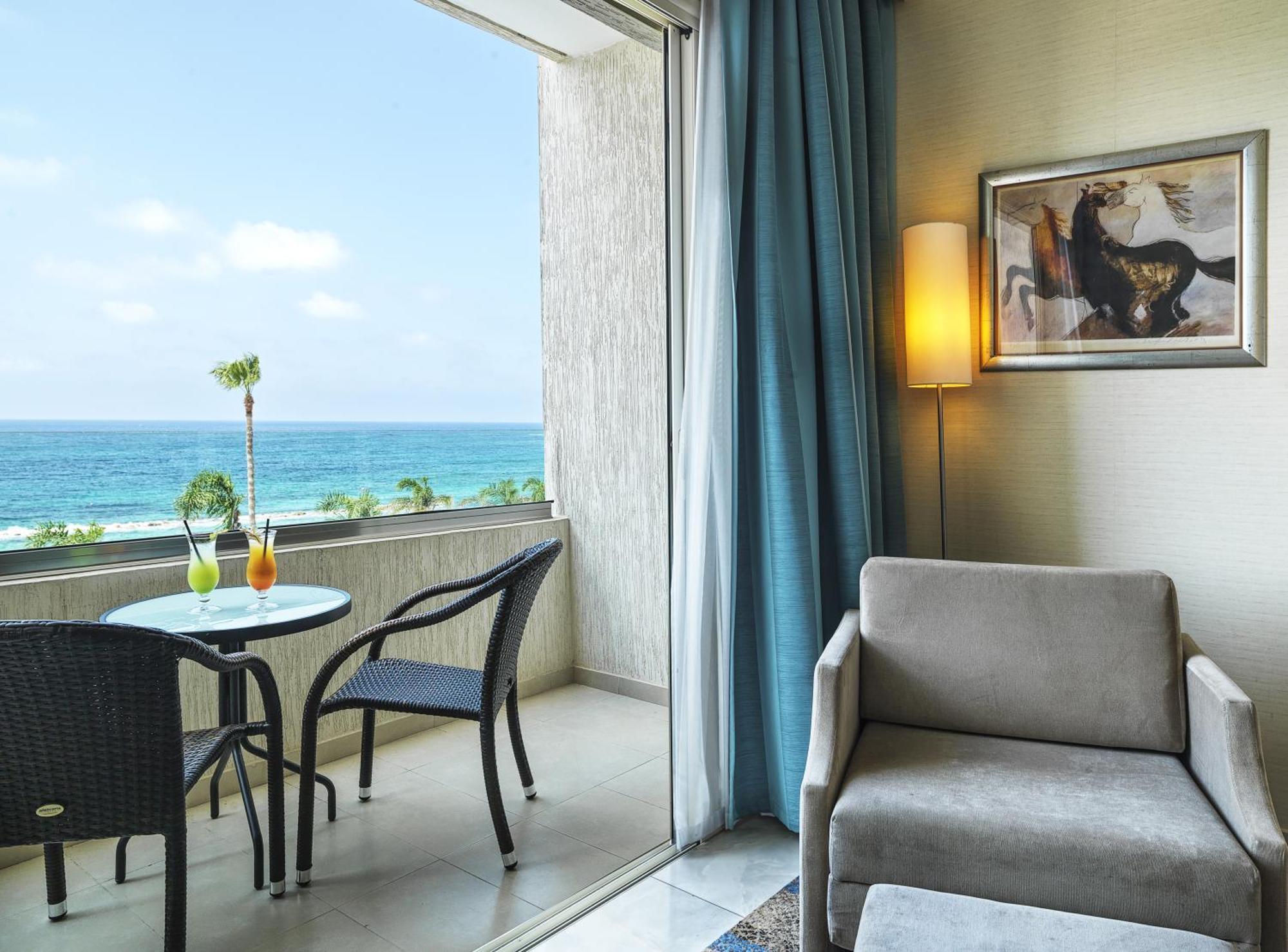 Single Room Front Sea View