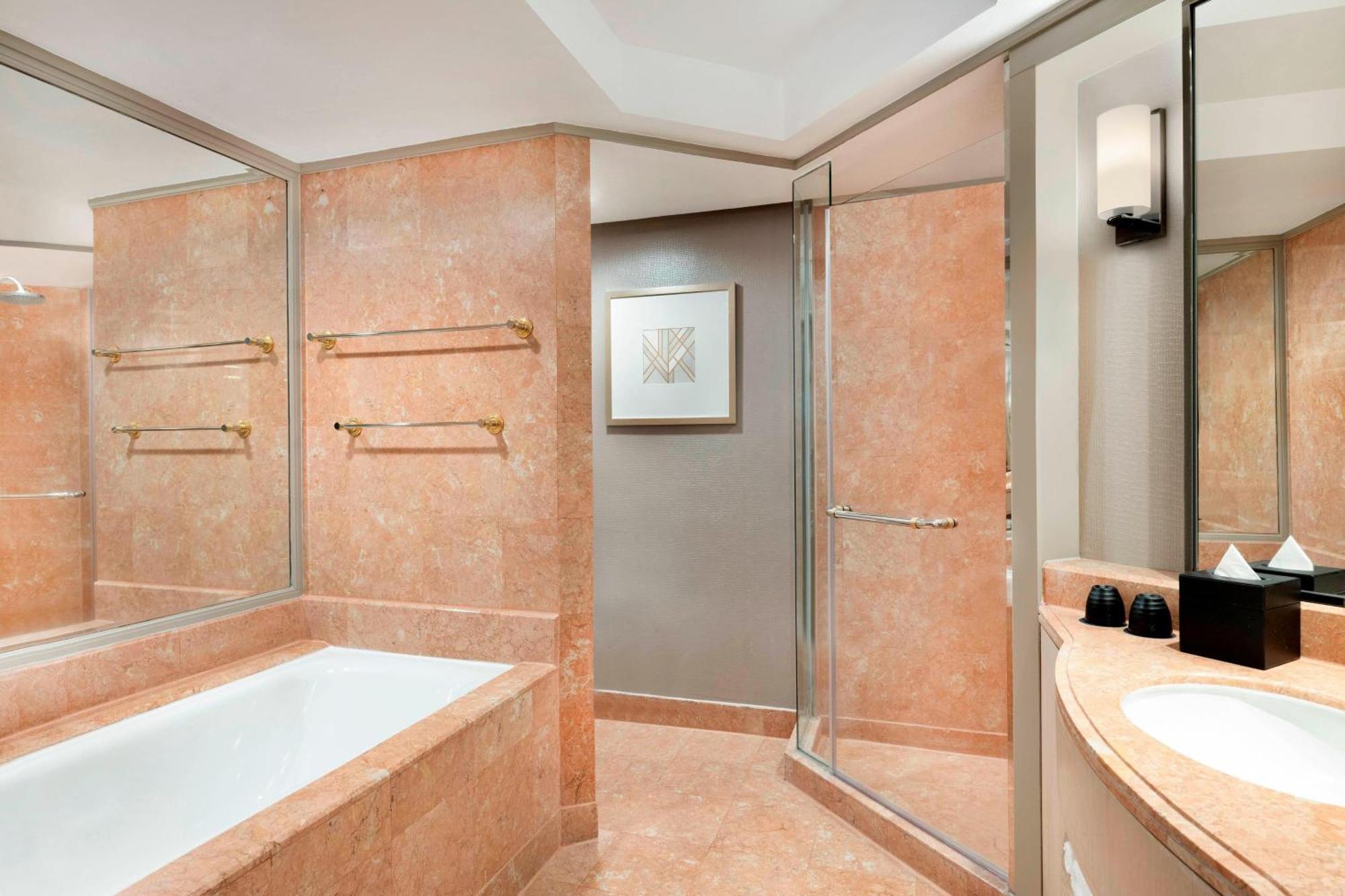 2 Twin or Single Beds City View Room
