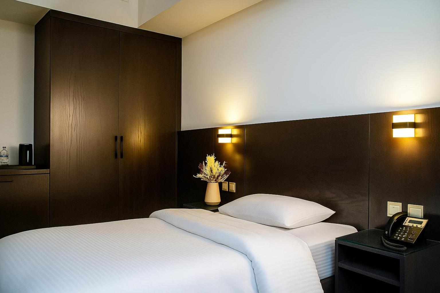 Large Single Room