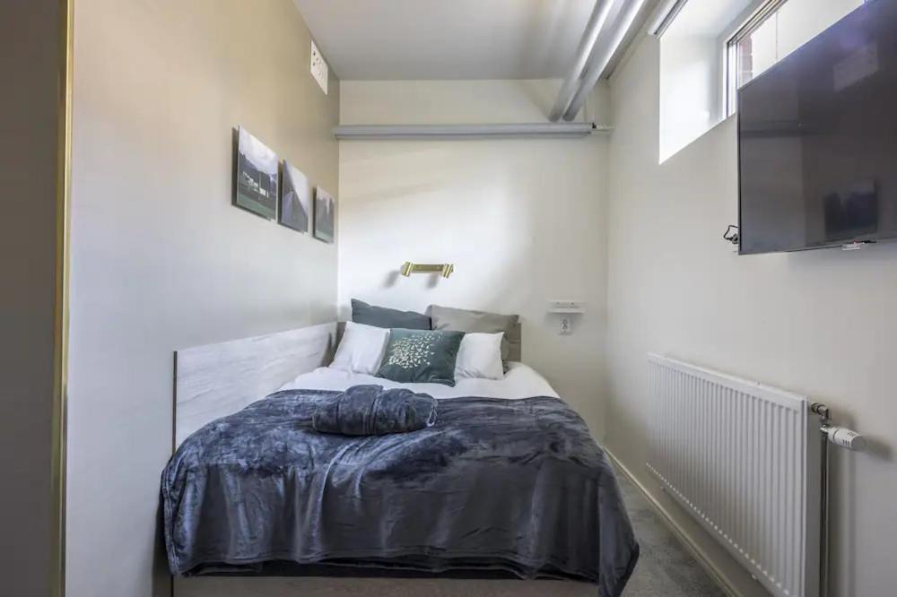 Budget Single Room