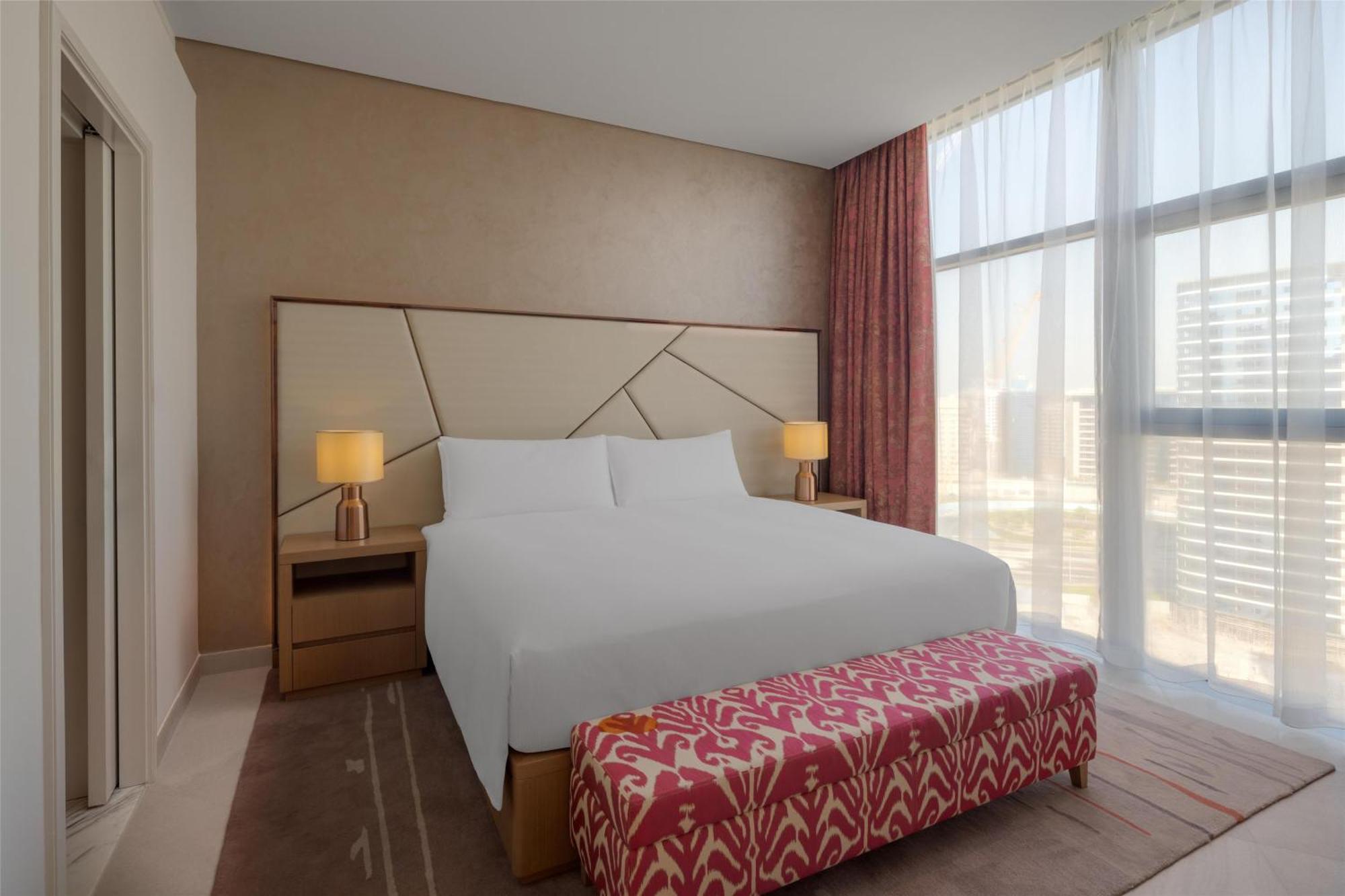 One-Bedroom Apartment King Bed