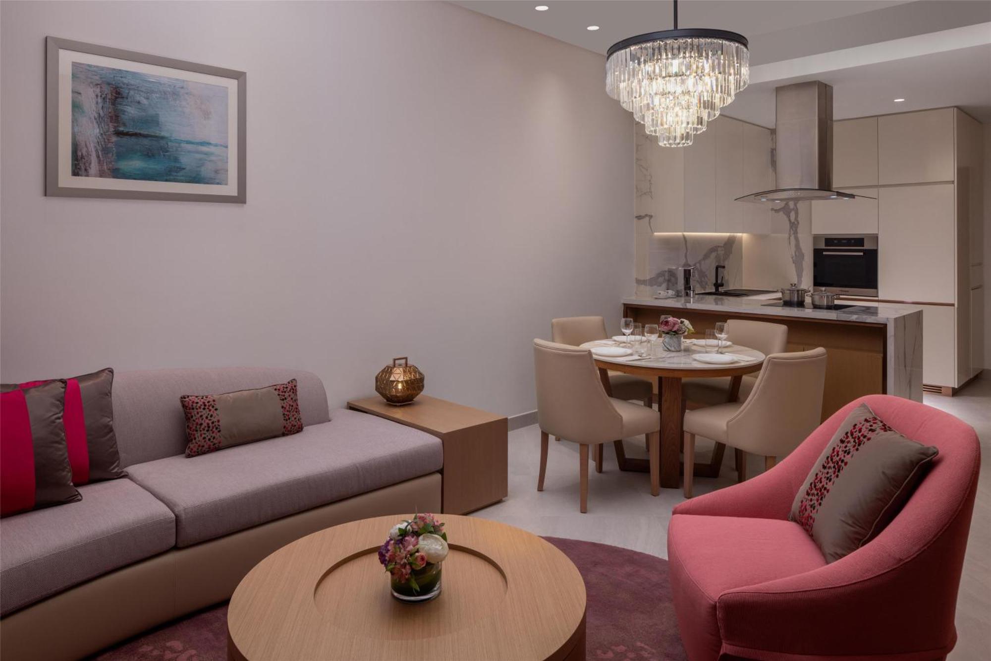 One-Bedroom Apartment King Bed