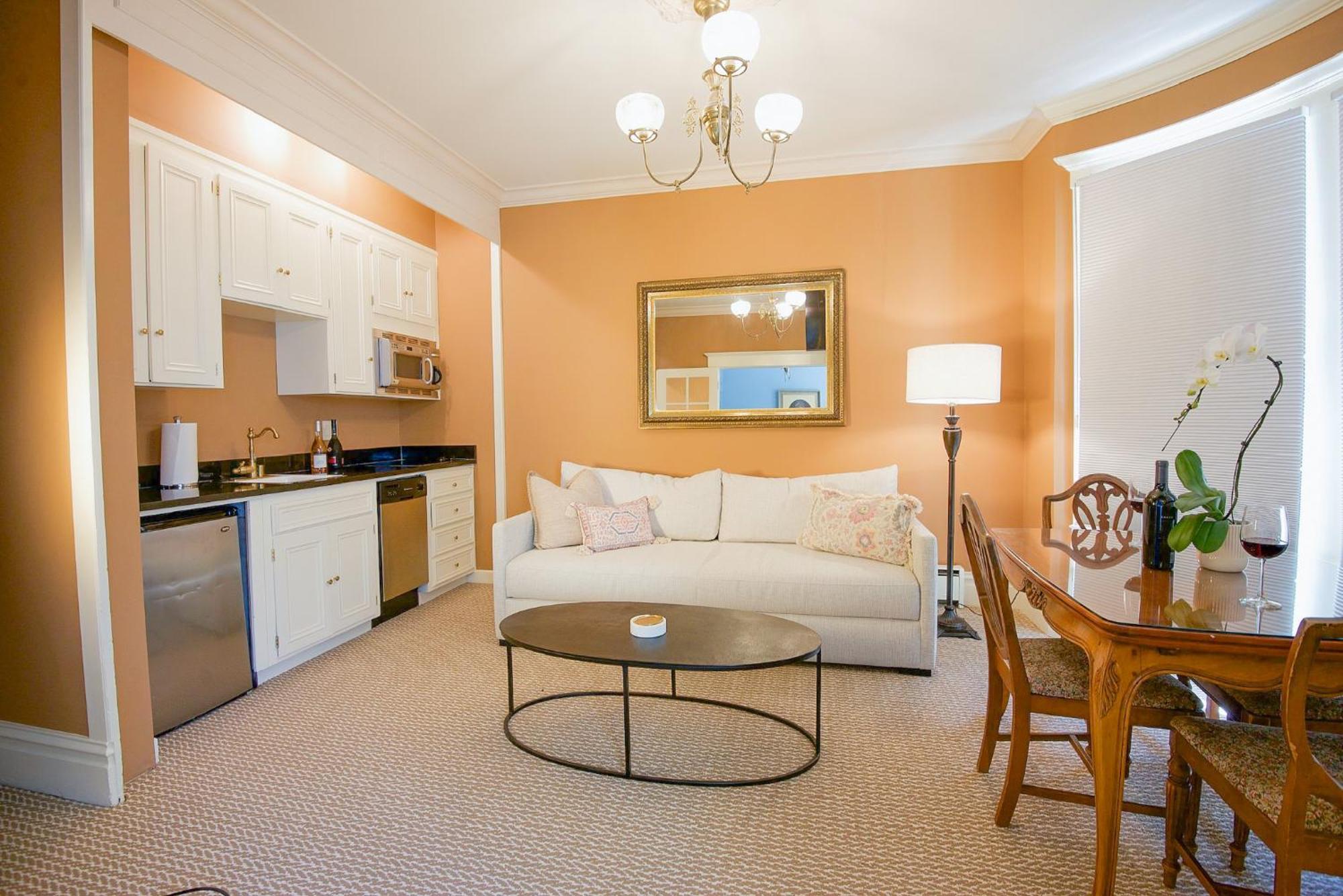 Two-Bedroom Apartment City View