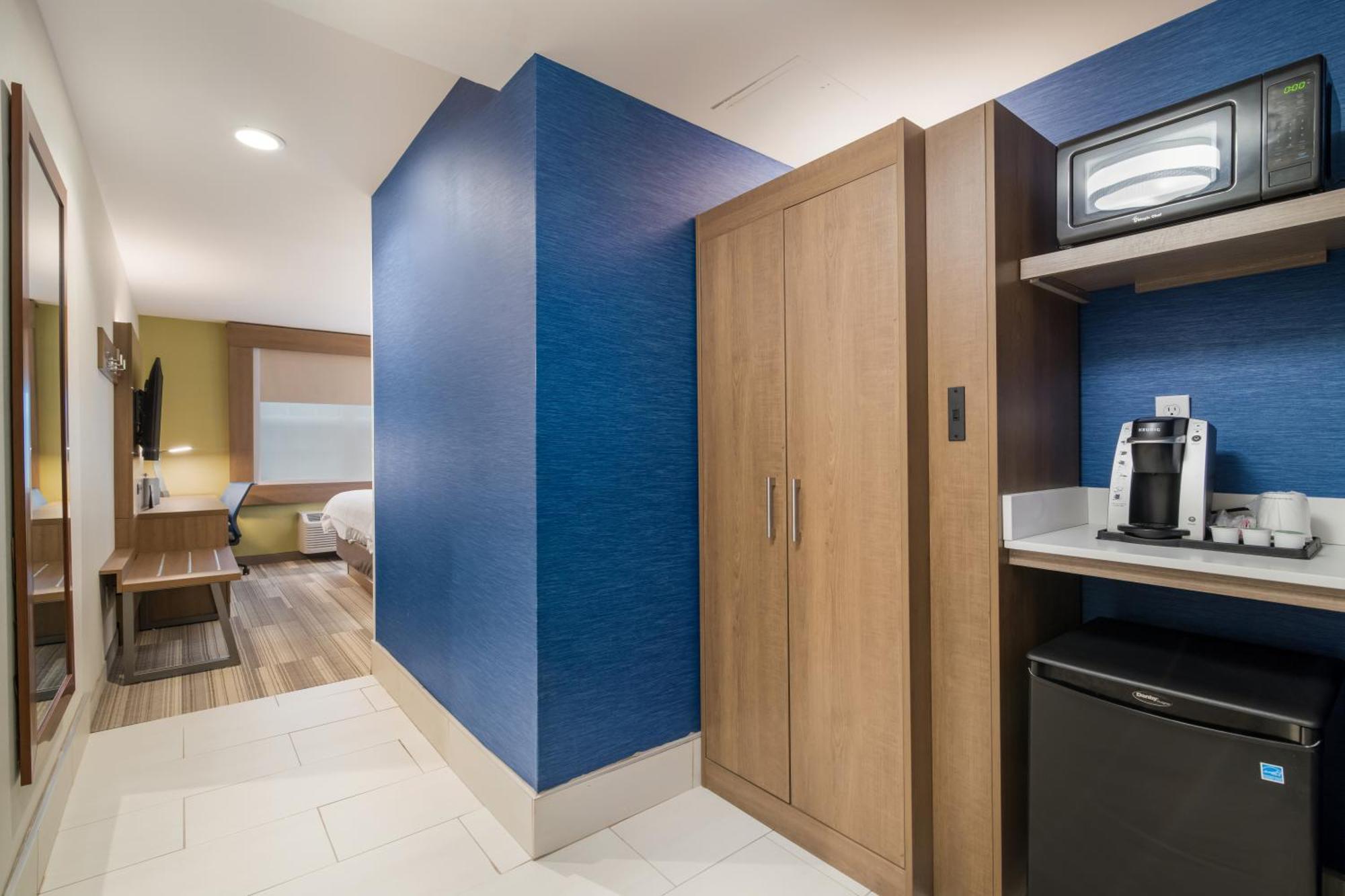 Standard King Room