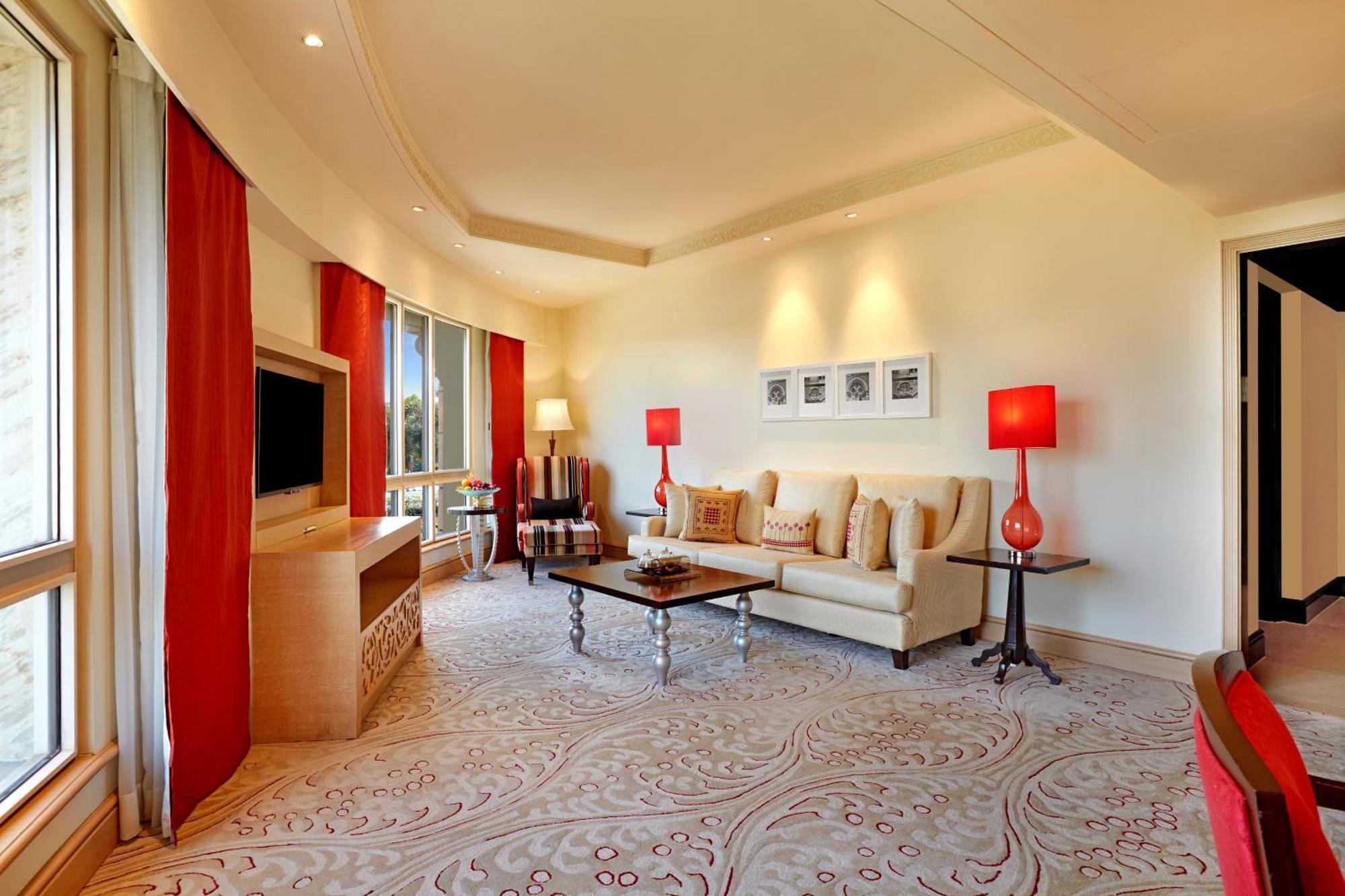 Executive Suite Airport Pickup Lounge access Butler service on Spa Laundry Food & Soft Beverage Complimentary Luxury Hours from 6 to 8 PM