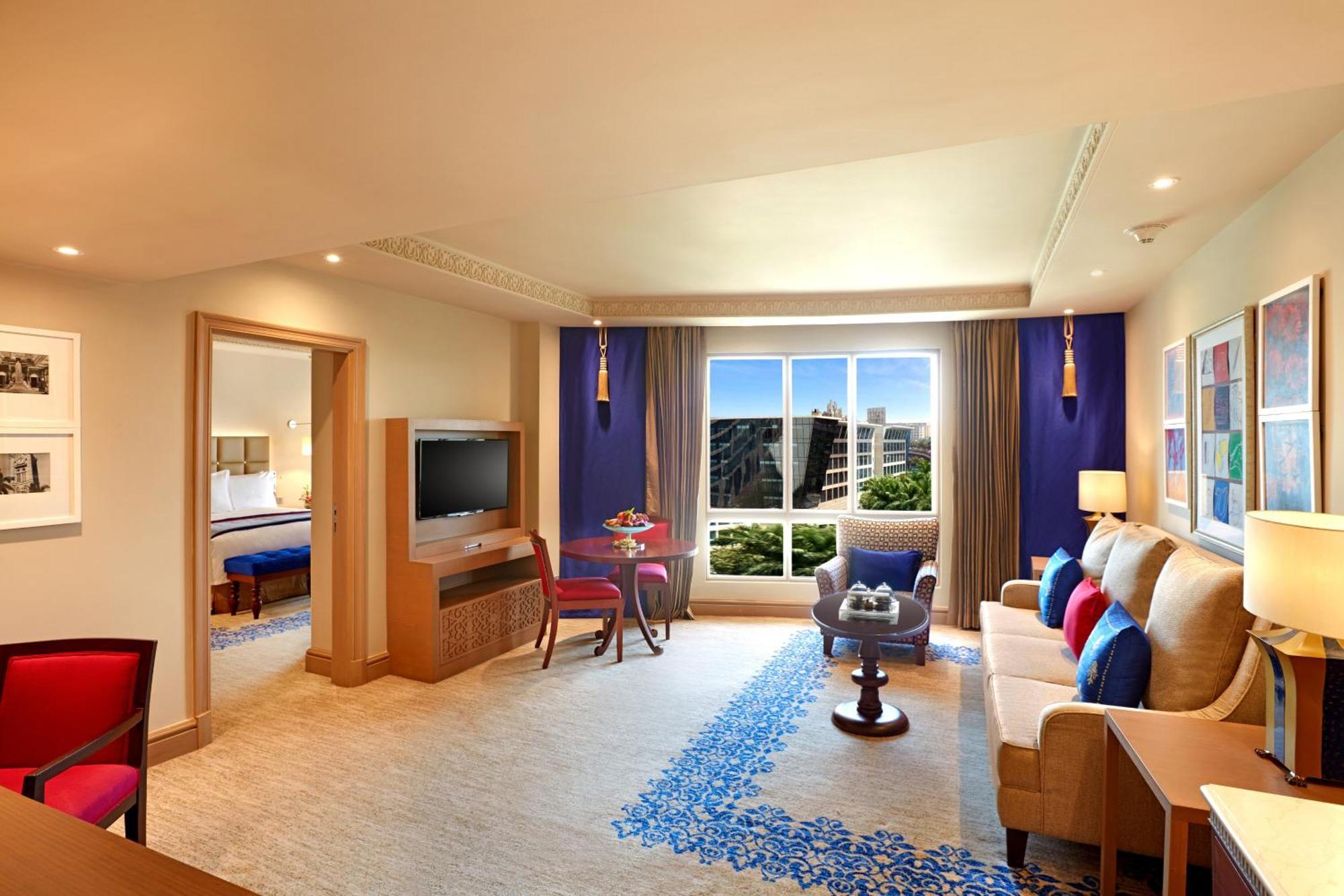 Executive Suite Airport Pickup Lounge access Butler service on Spa Laundry Food & Soft Beverage Complimentary Luxury Hours from 6 to 8 PM