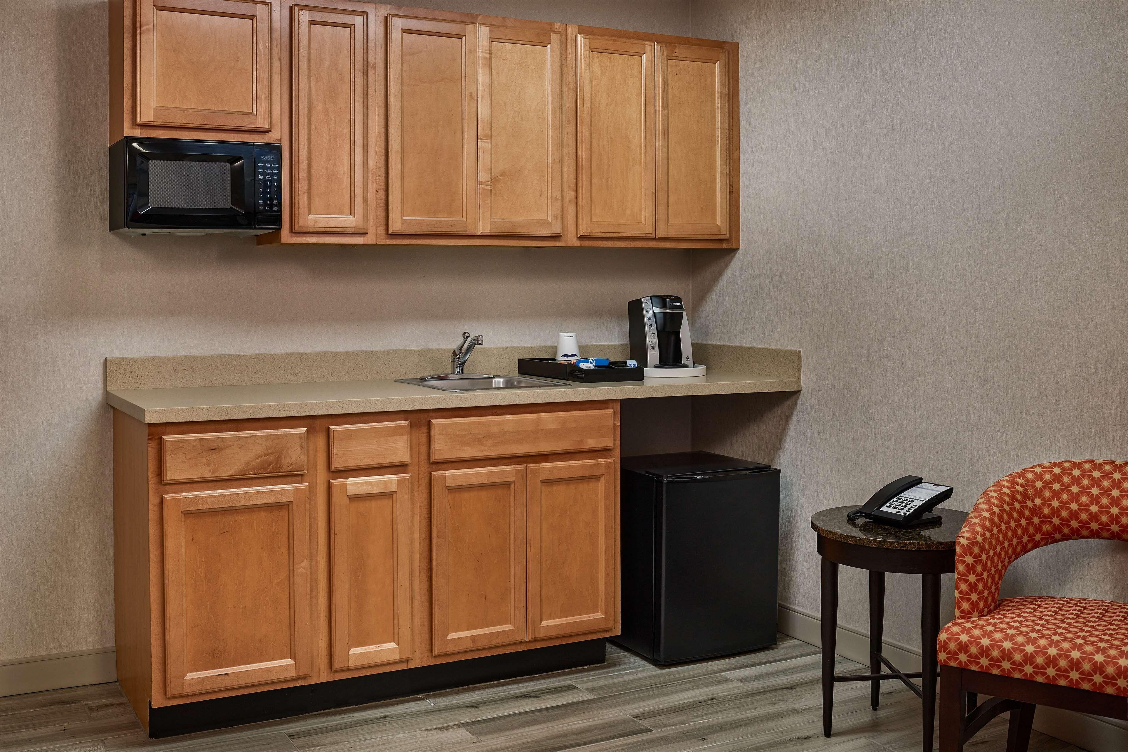 Hospitality King Suite Non-Smoking
