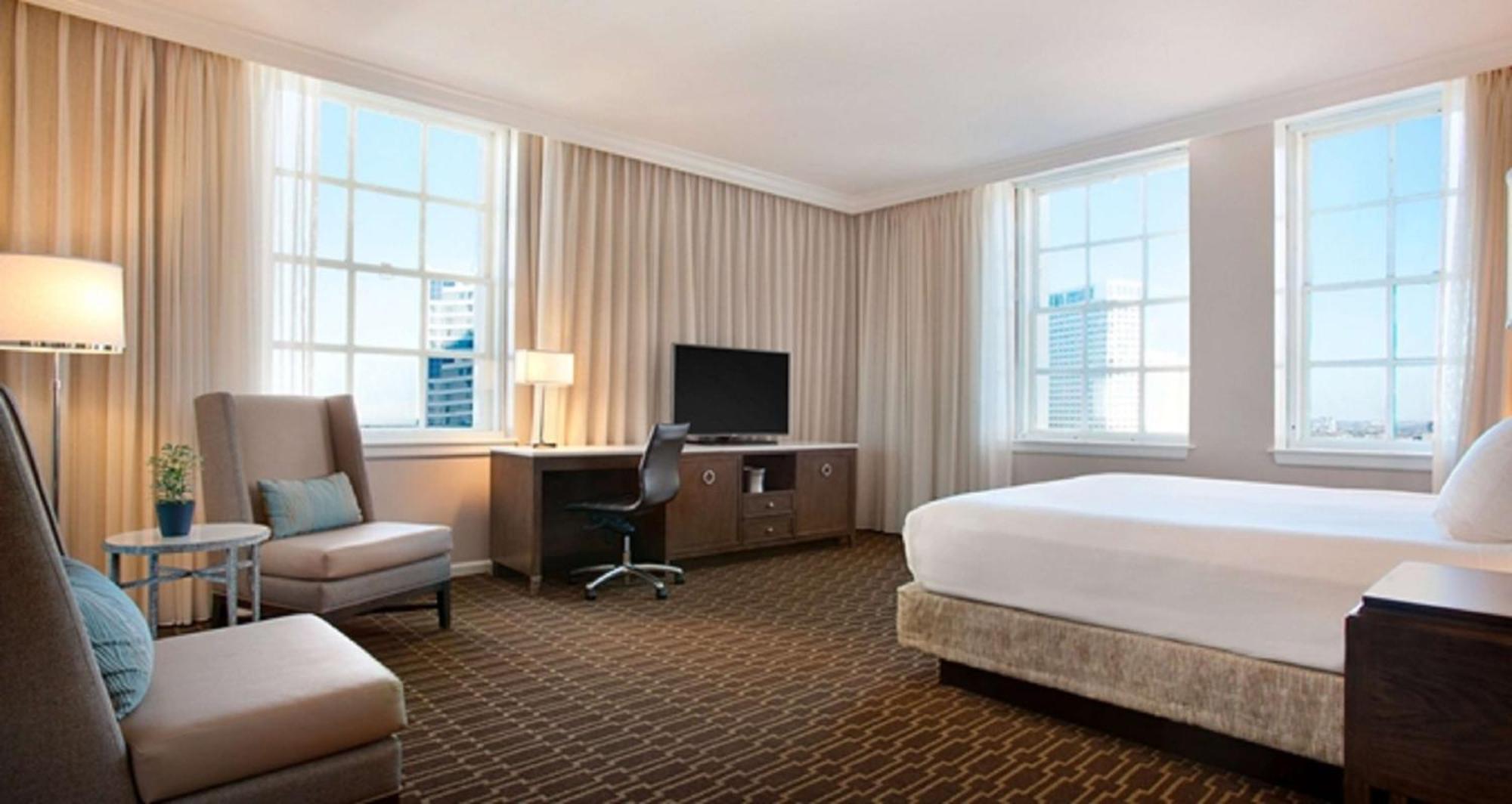 Corner King Room