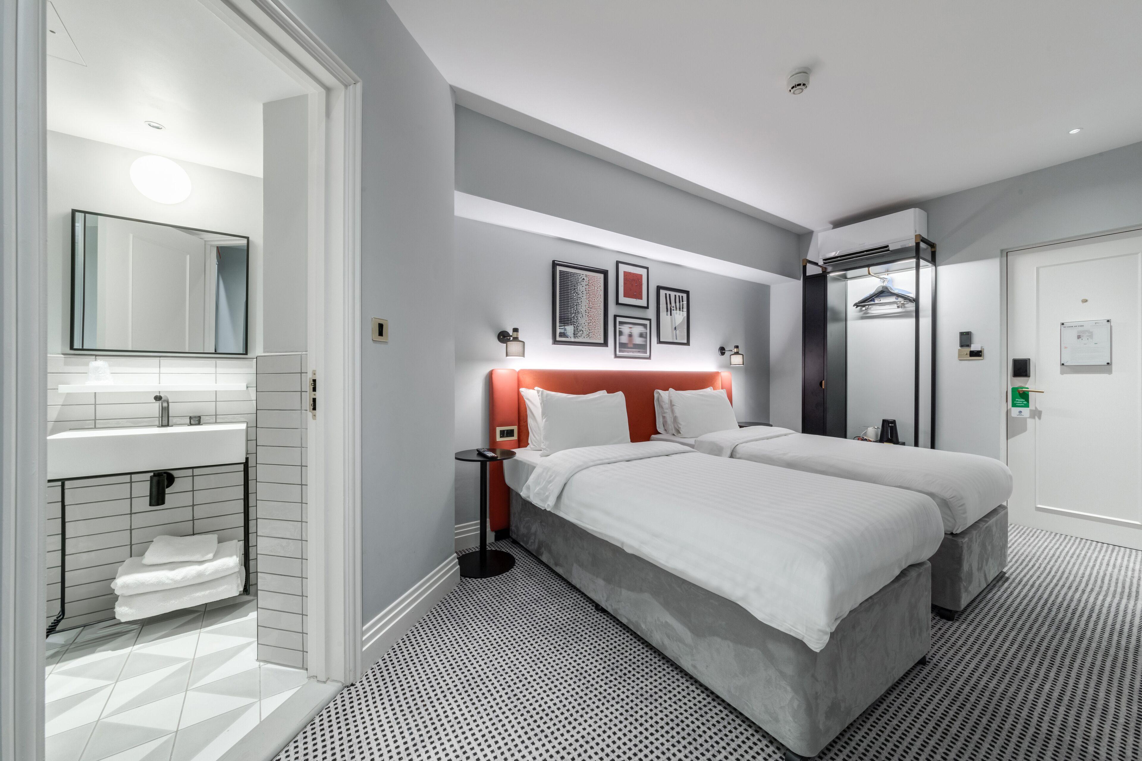 Superior Twin Room