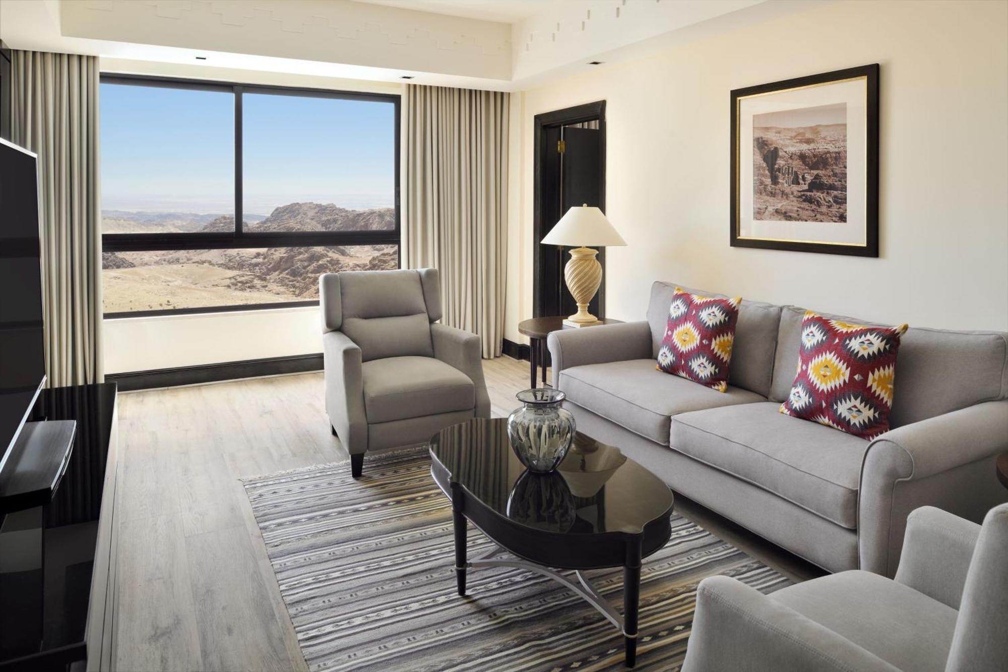 1 Bedroom Suite 1 King