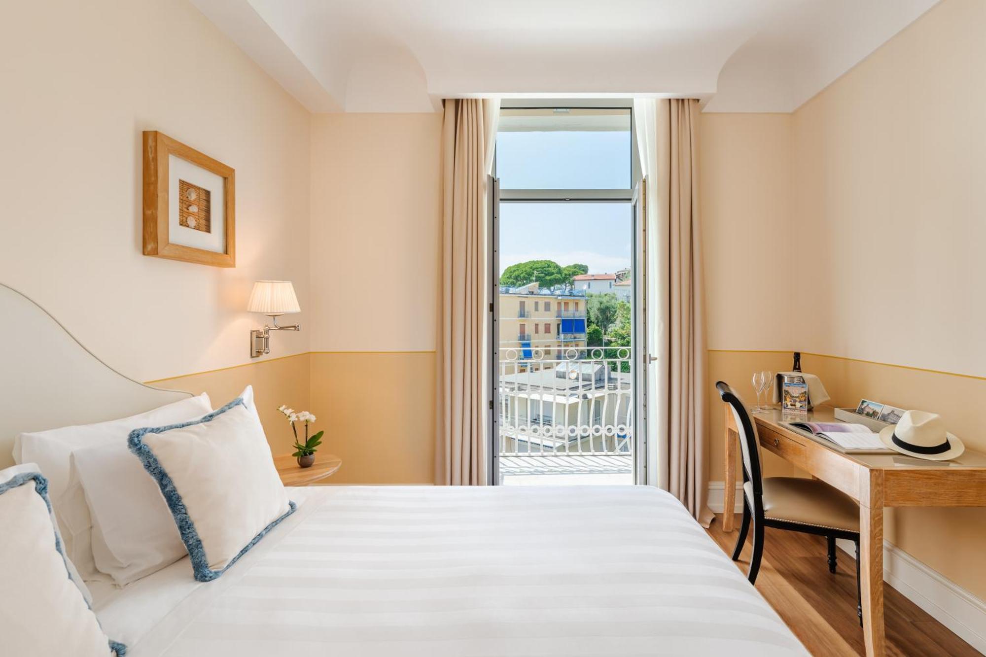 Prestige Lateral Sea View