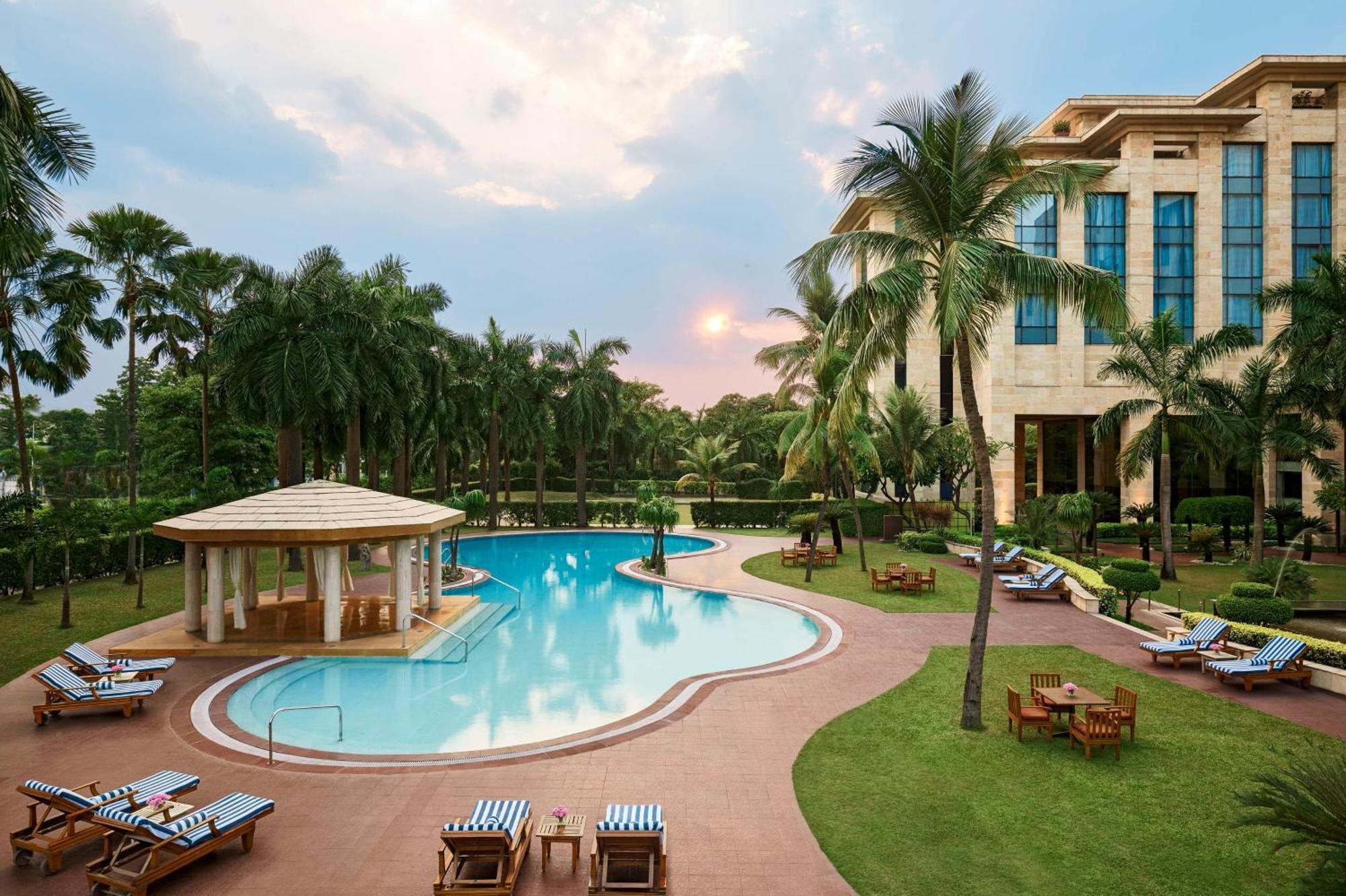 King Room Pool View