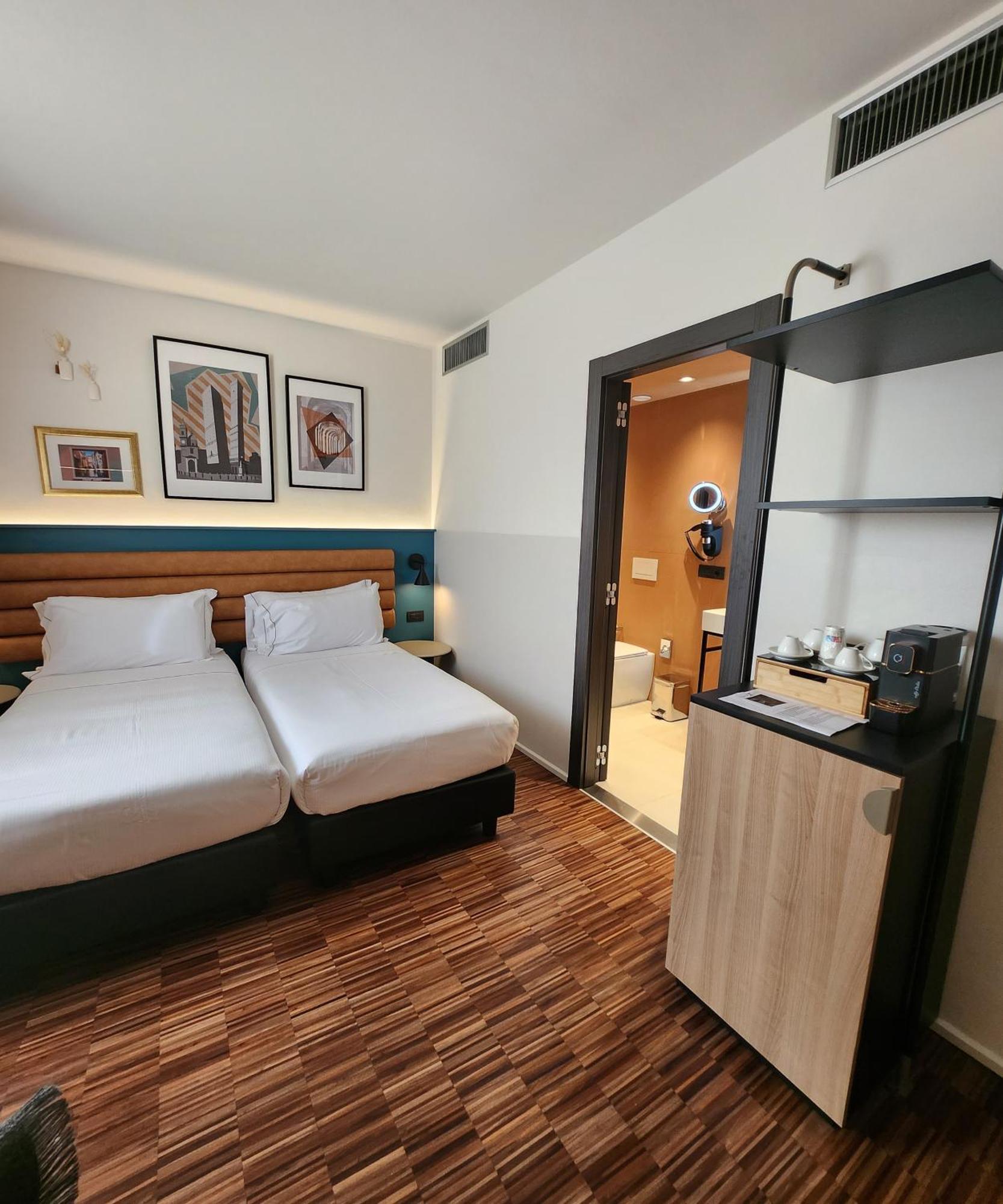 Comfort Twin Room