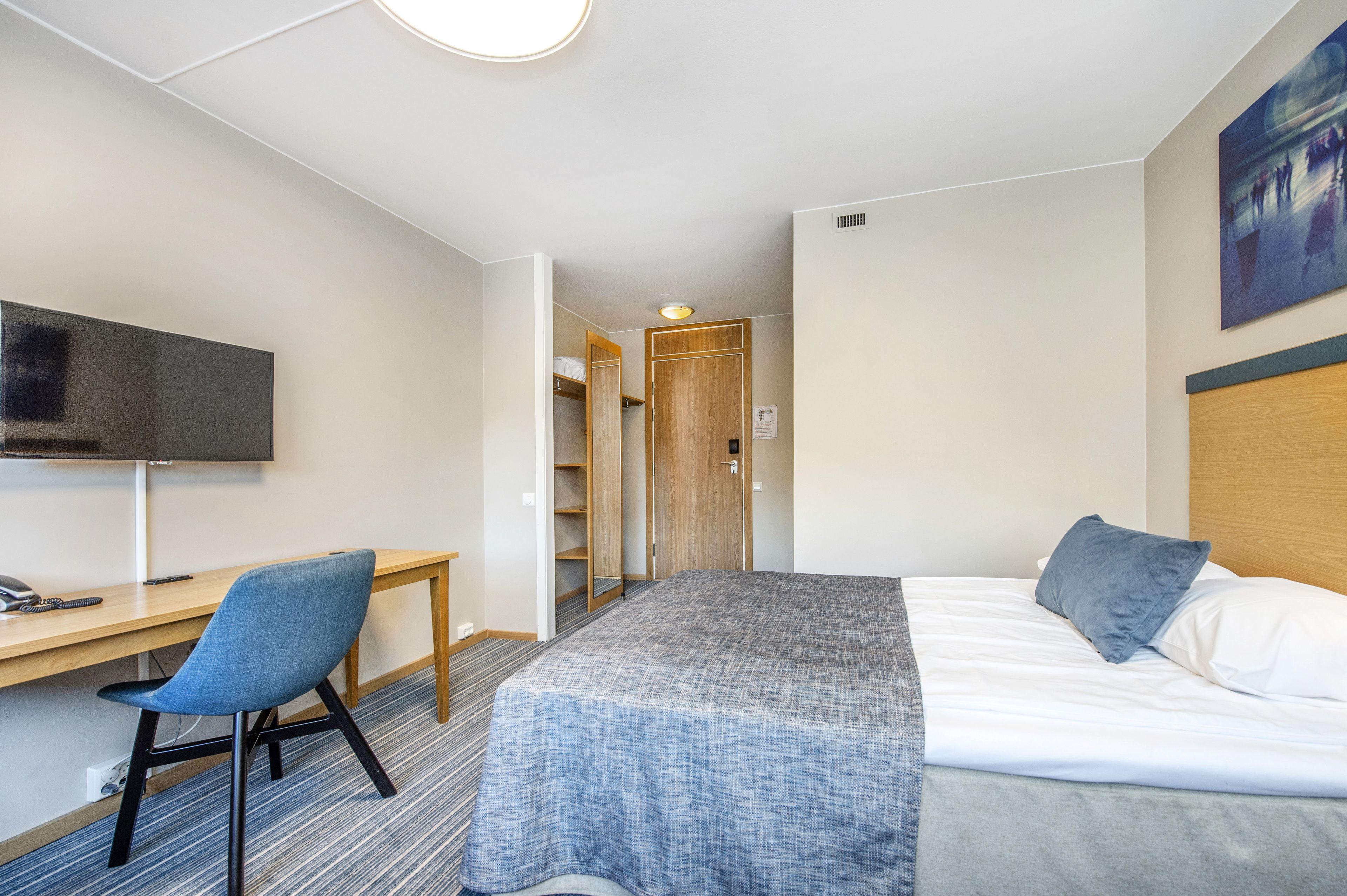 Small Double Room 140 cm bed