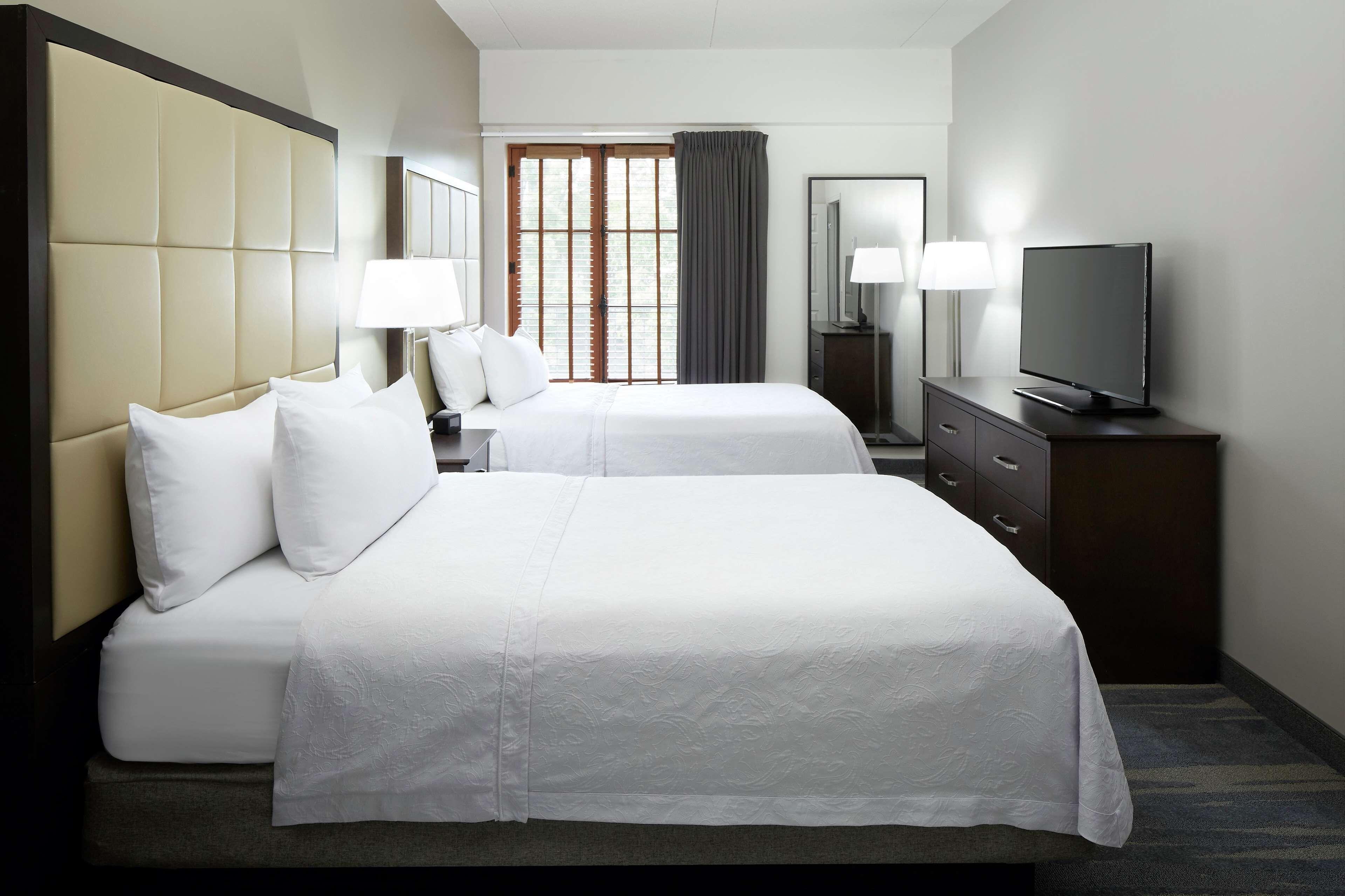 Superior Suite Murphy Bed