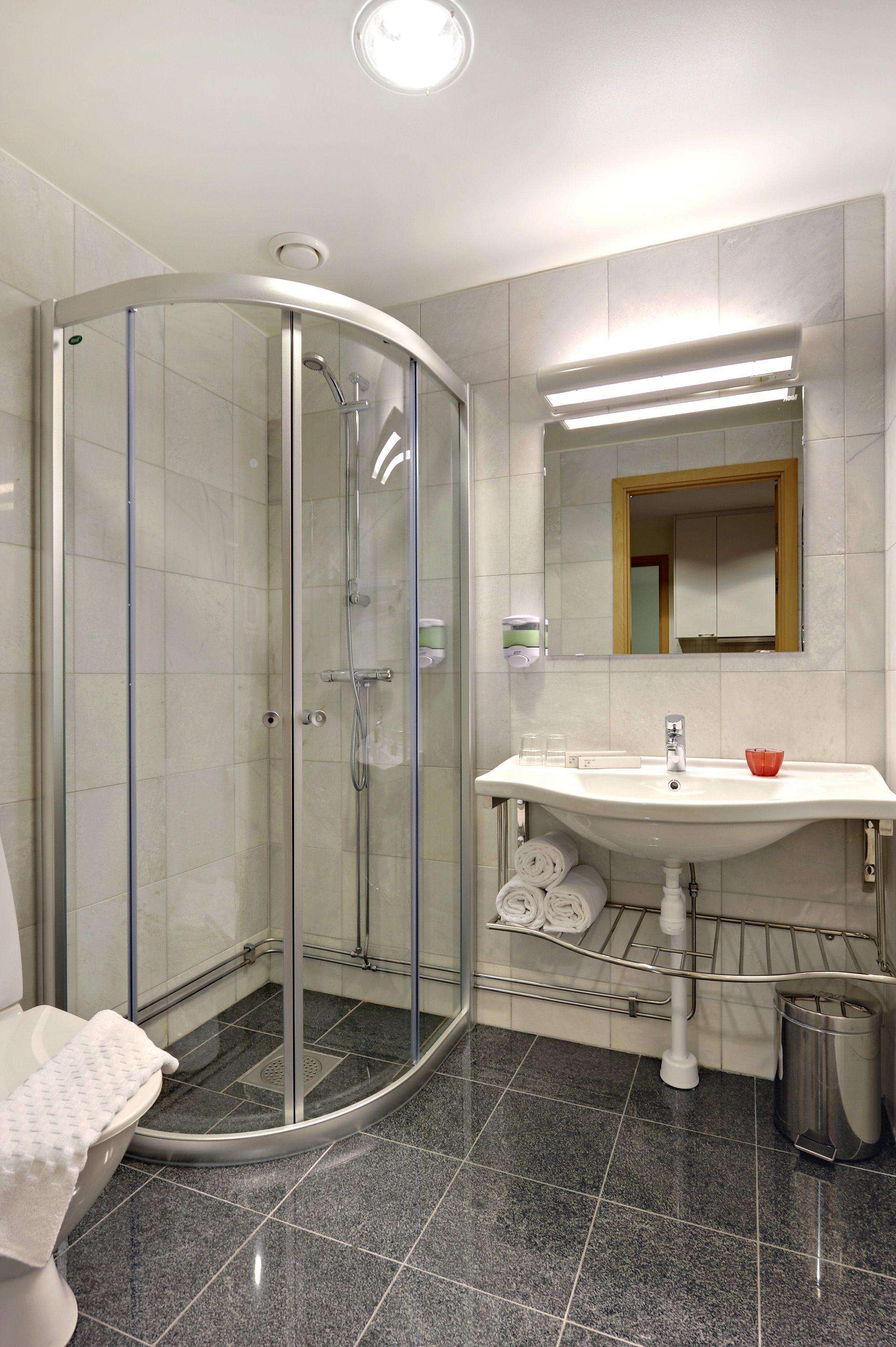 Small Double Room 140cm bed