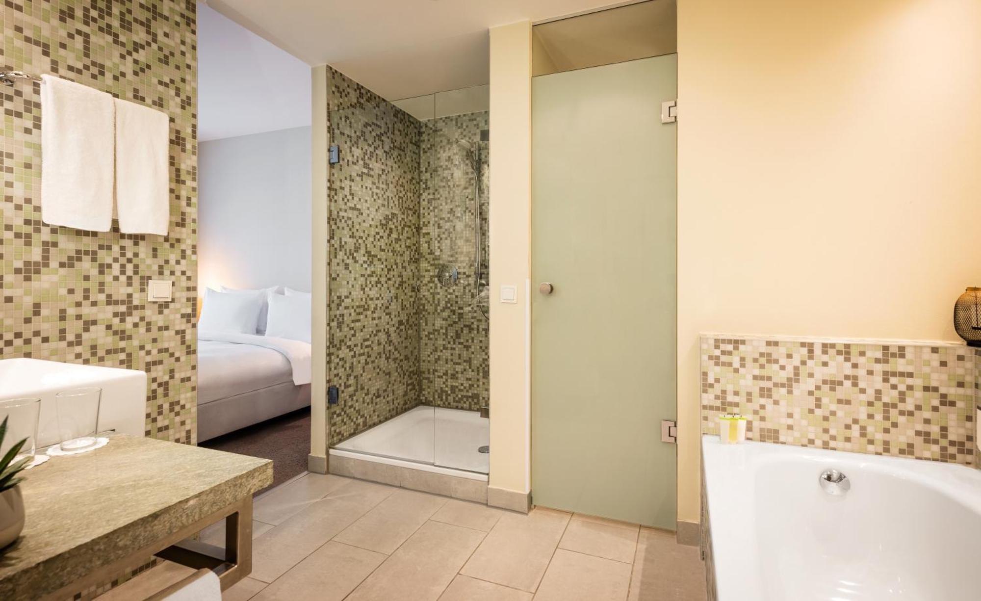 Deluxe King Room Kudamm View