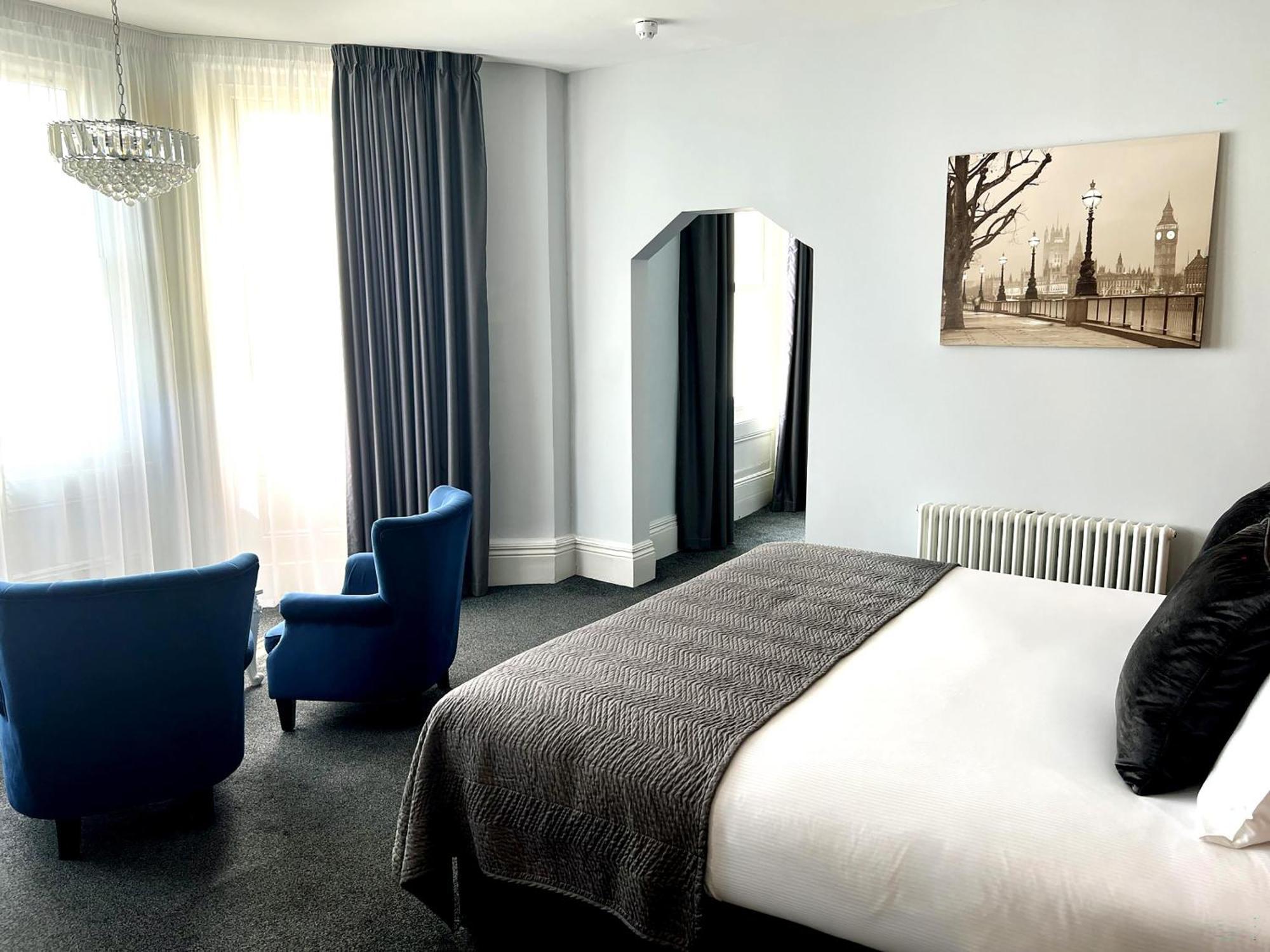 Junior King Suite