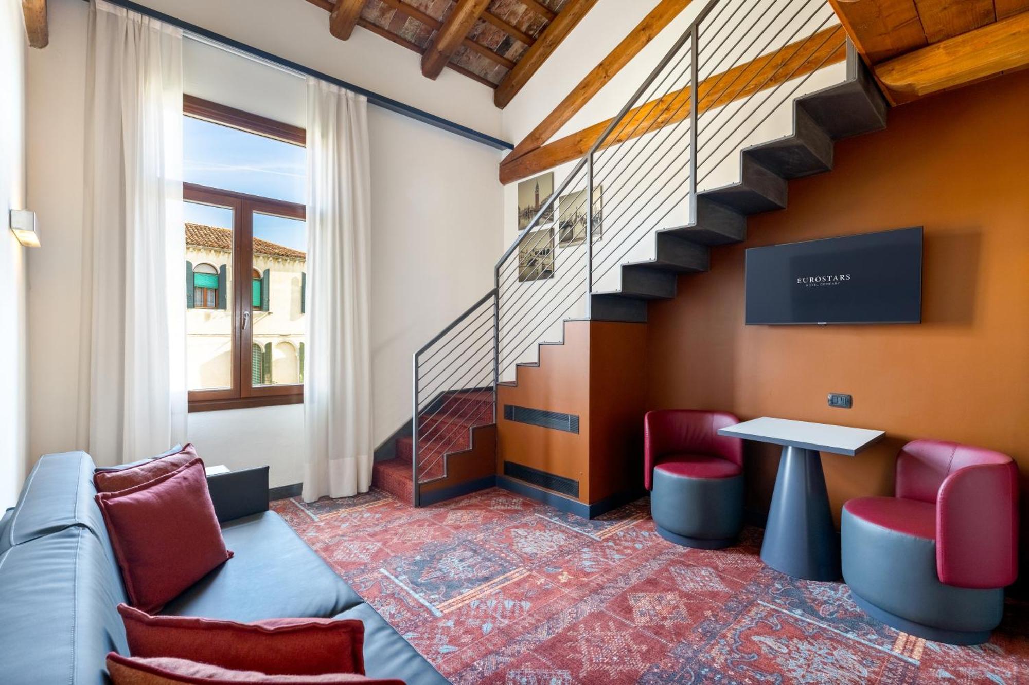 Suite Canal View