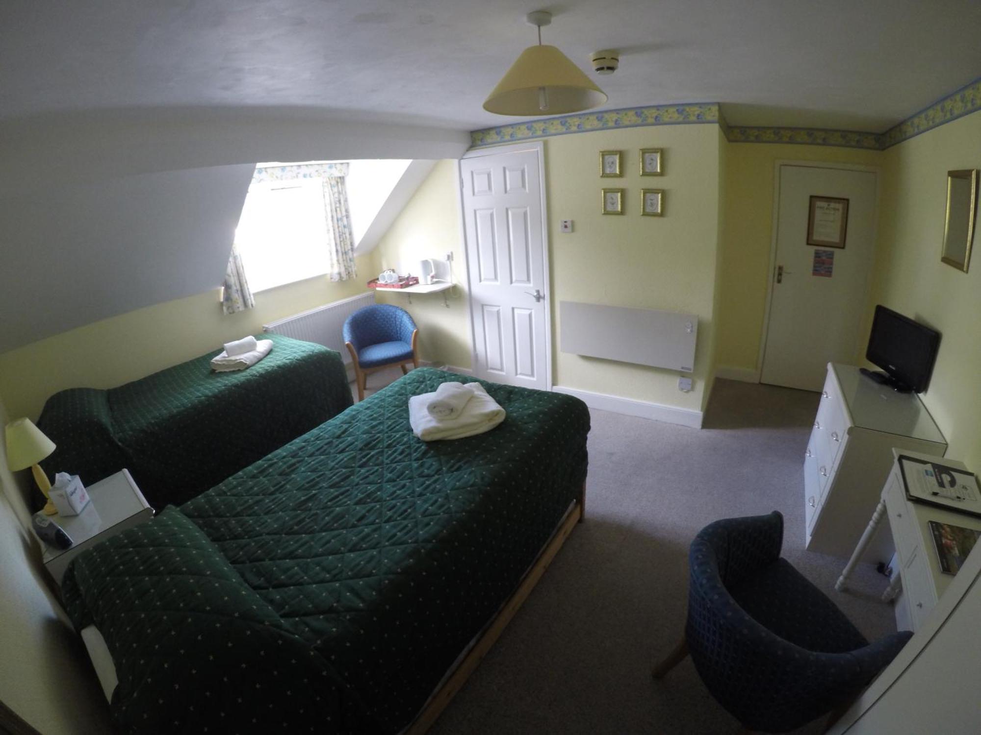 Standard Twin Room