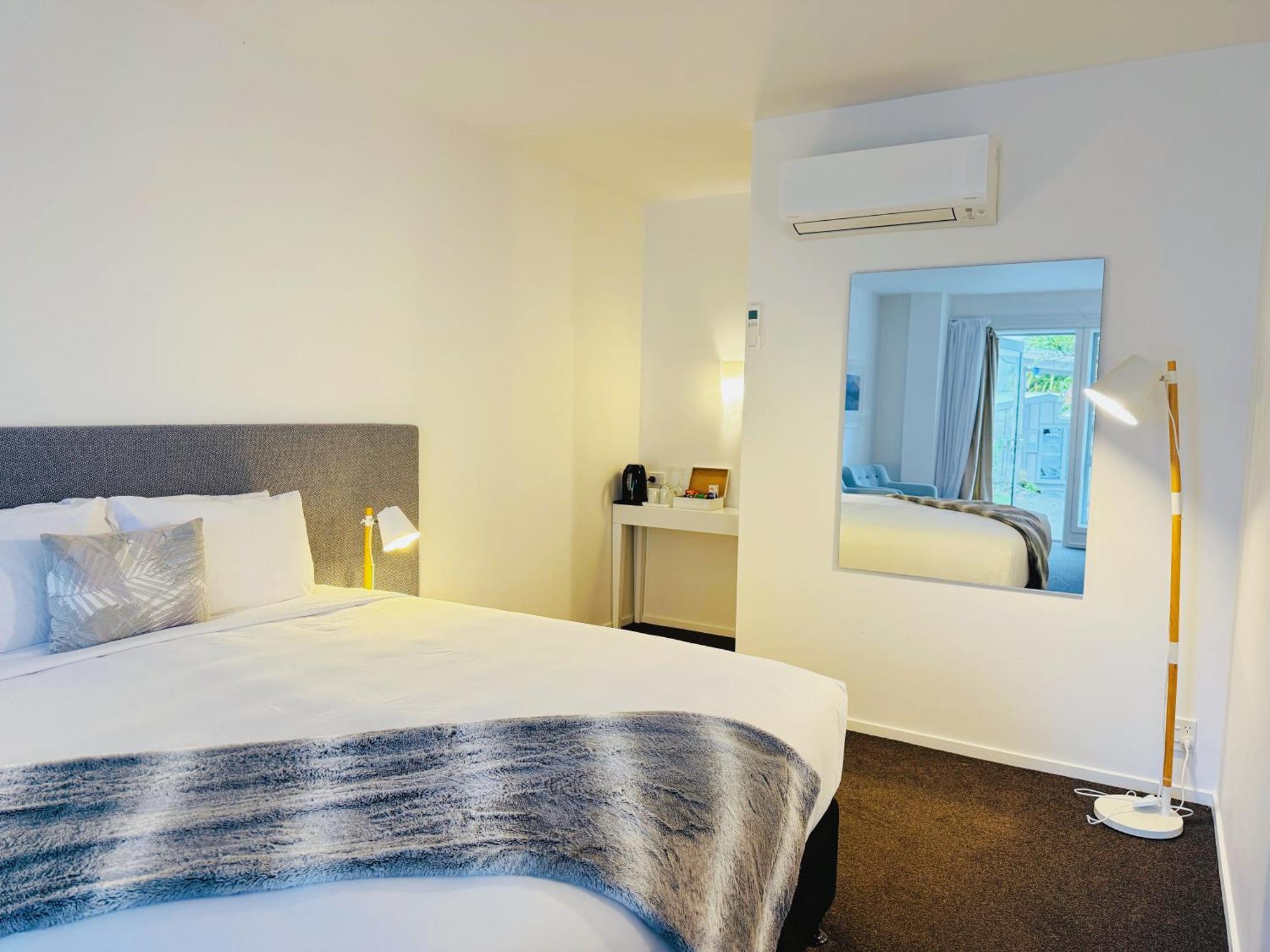 Luxury King Suite