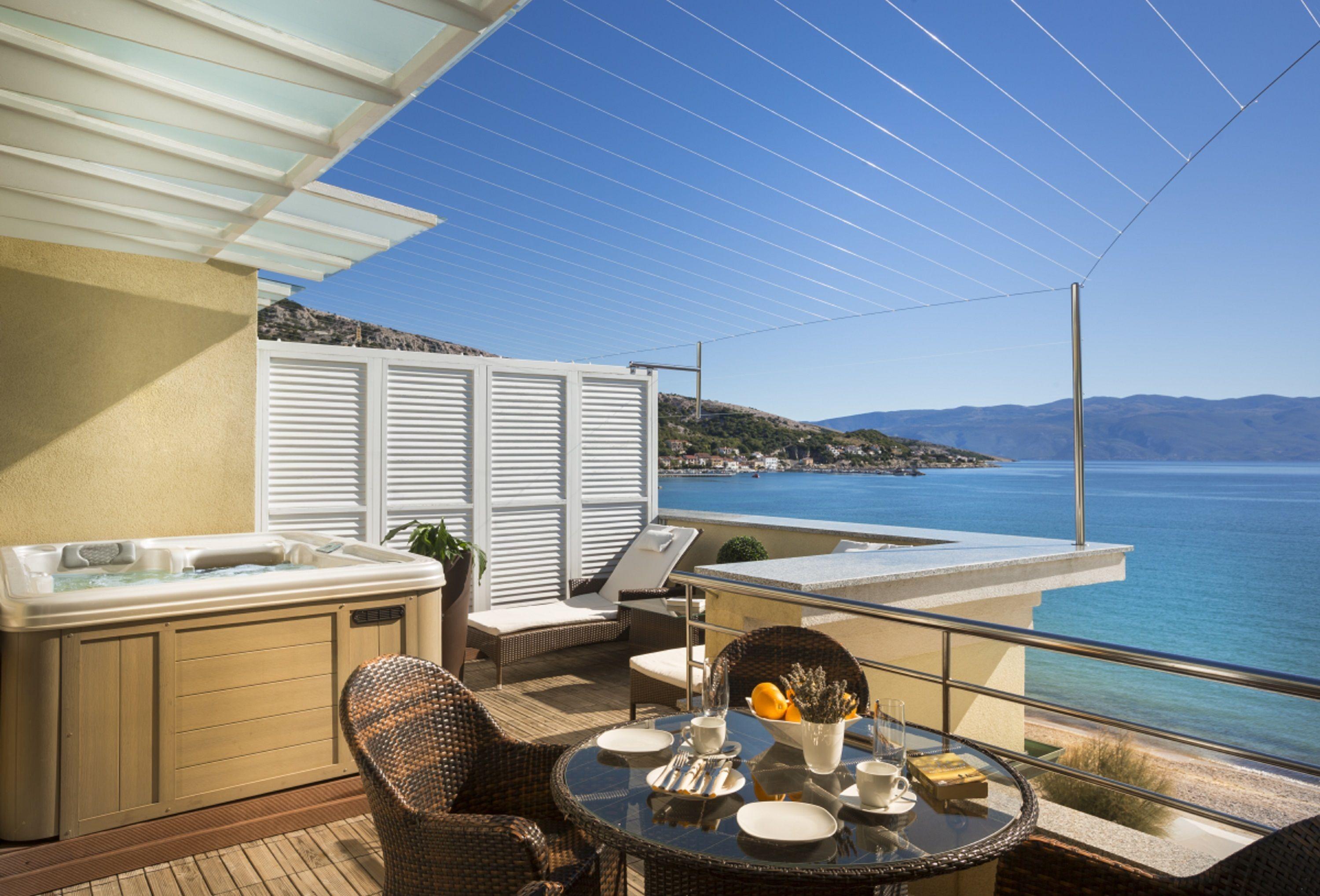 Suite 42 Jacuzzi Seaview