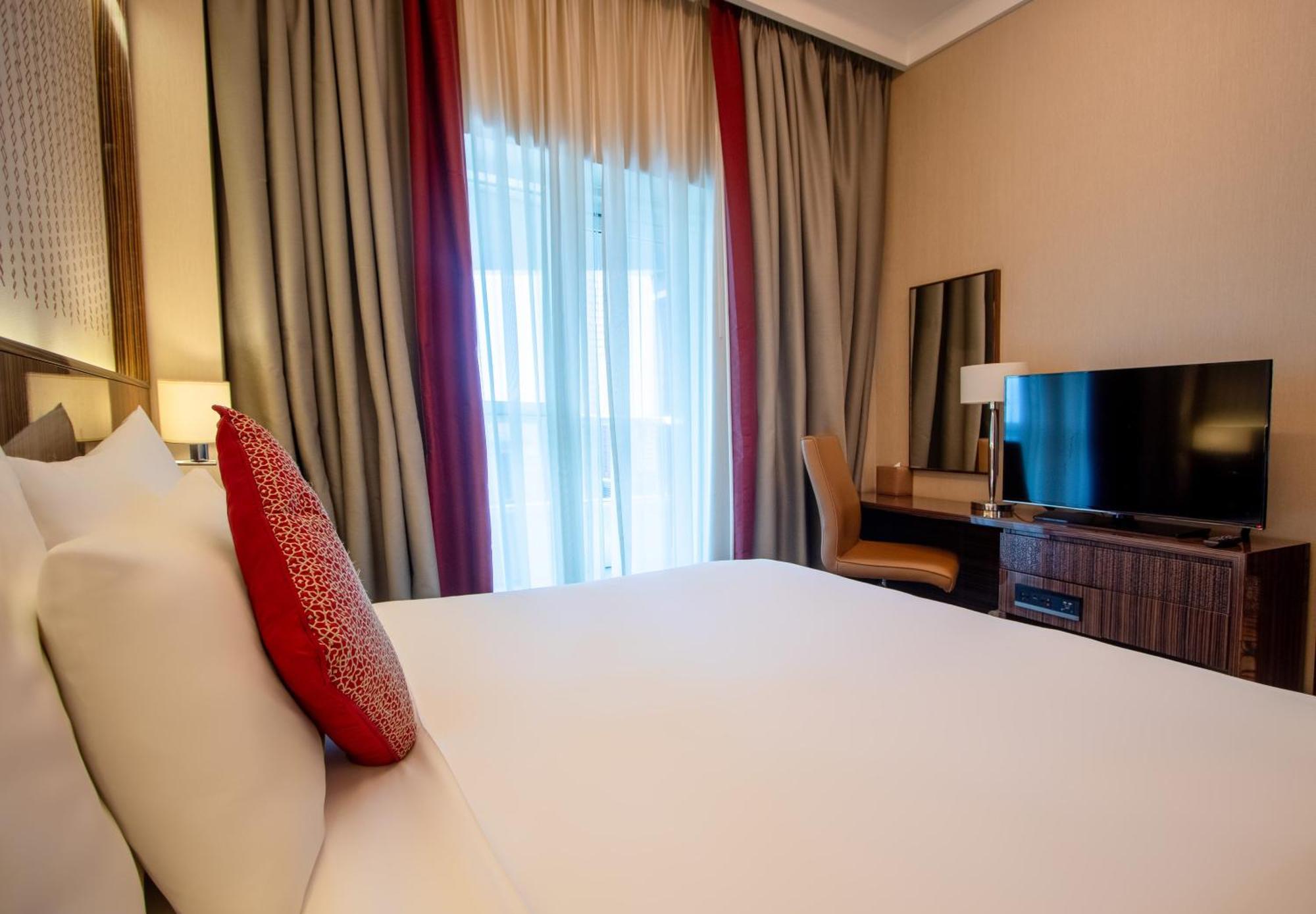 Naumi Suite • Outlet Mall Shuttle • Dining • Ideal Getaway