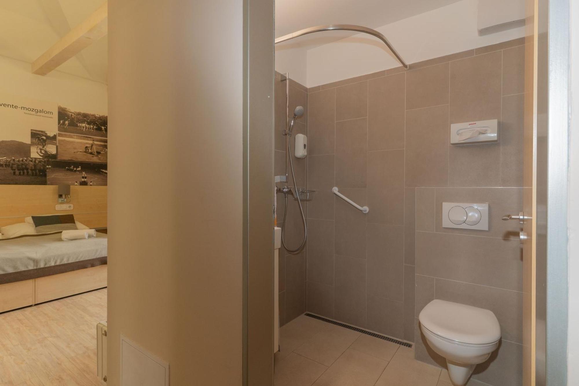 Standard Double or Twin Room Garden View