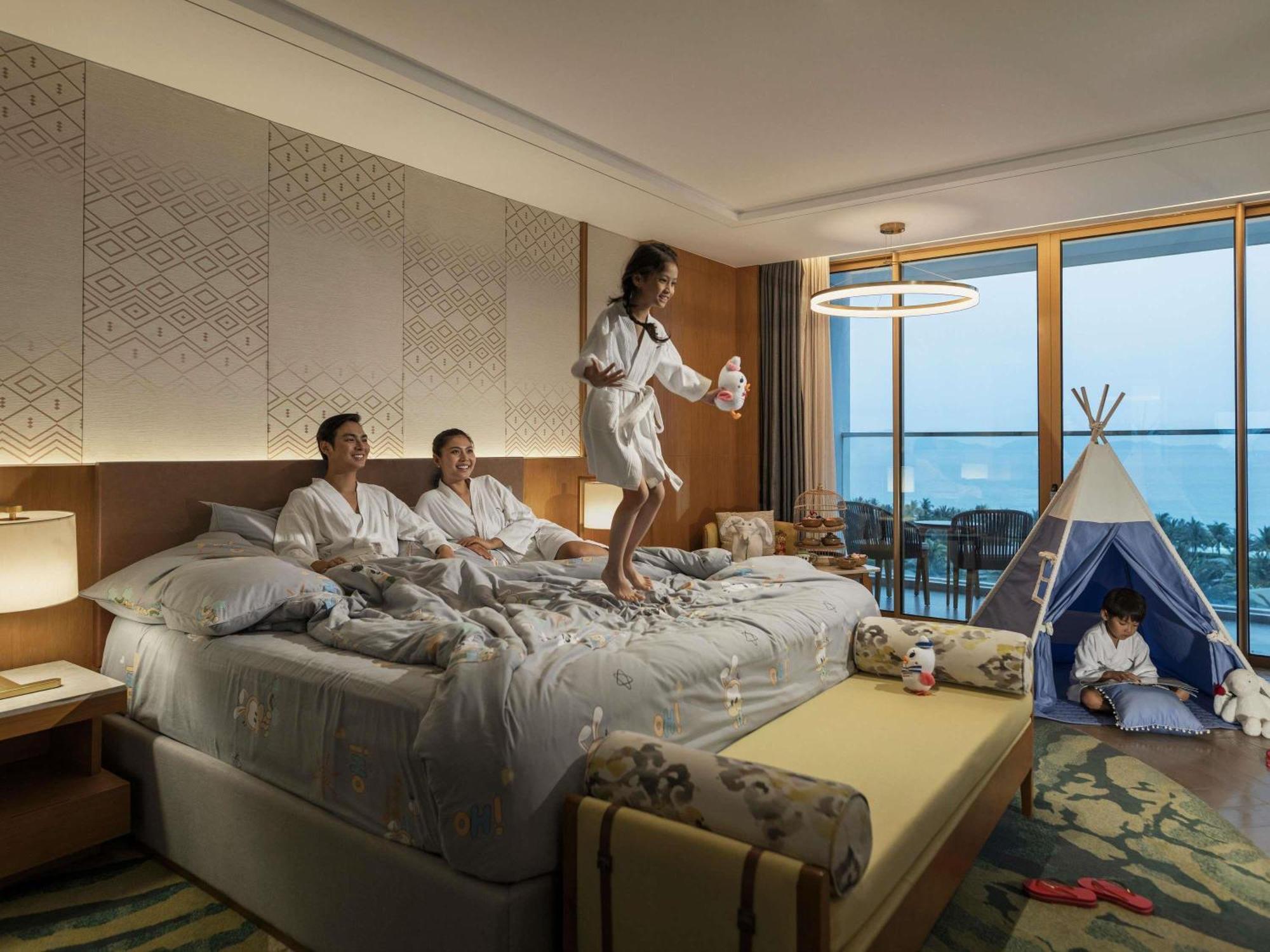 Deluxe King Suite Sea View,1714123814:JPEG
