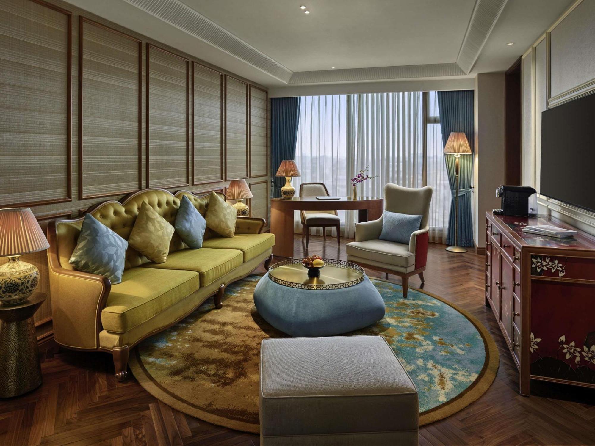 Deluxe King Suite Lounge Access,1771311965:JPEG