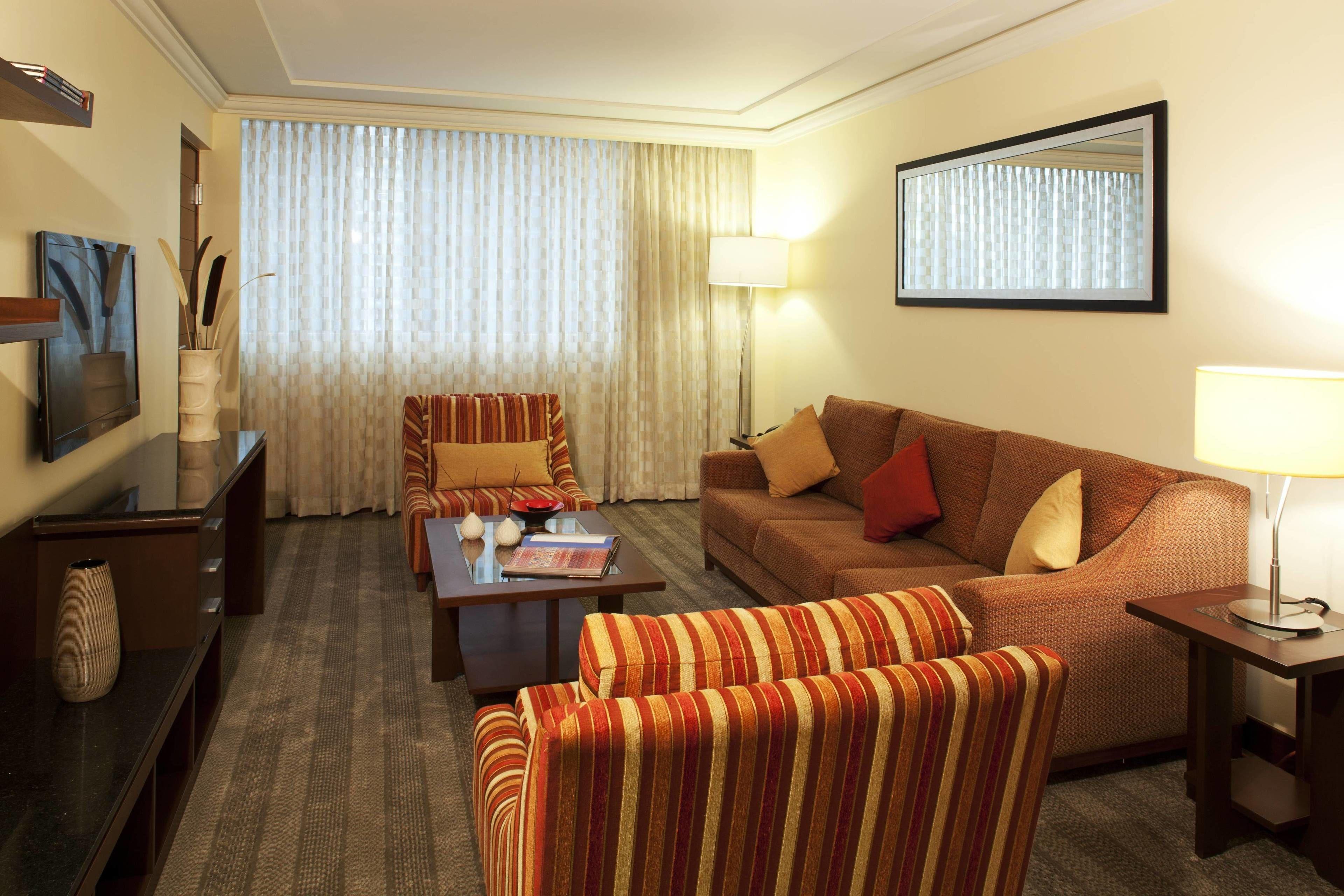 Junior King Suite Executive Lounge Access
