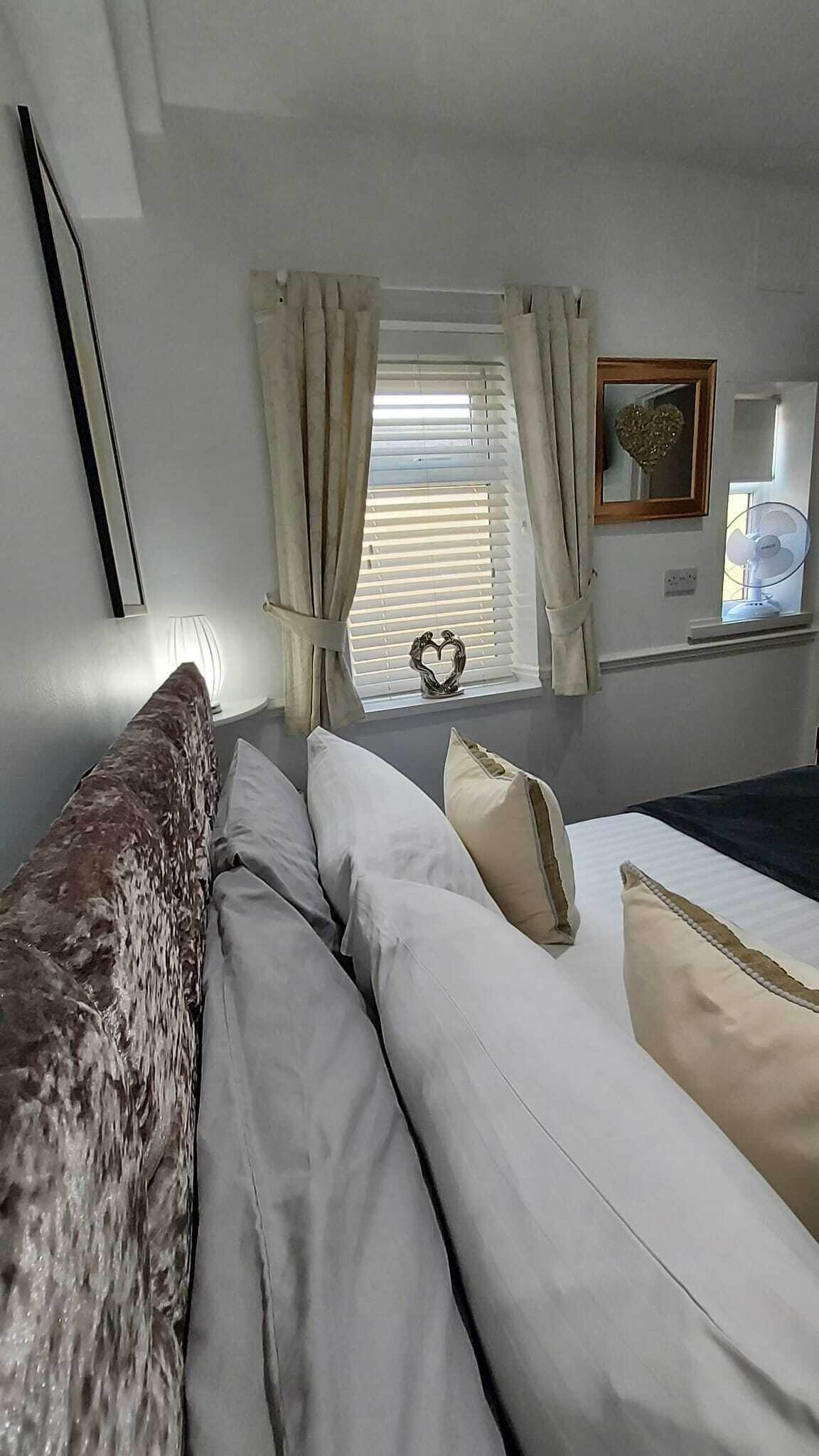 Double Room Private Bathroom