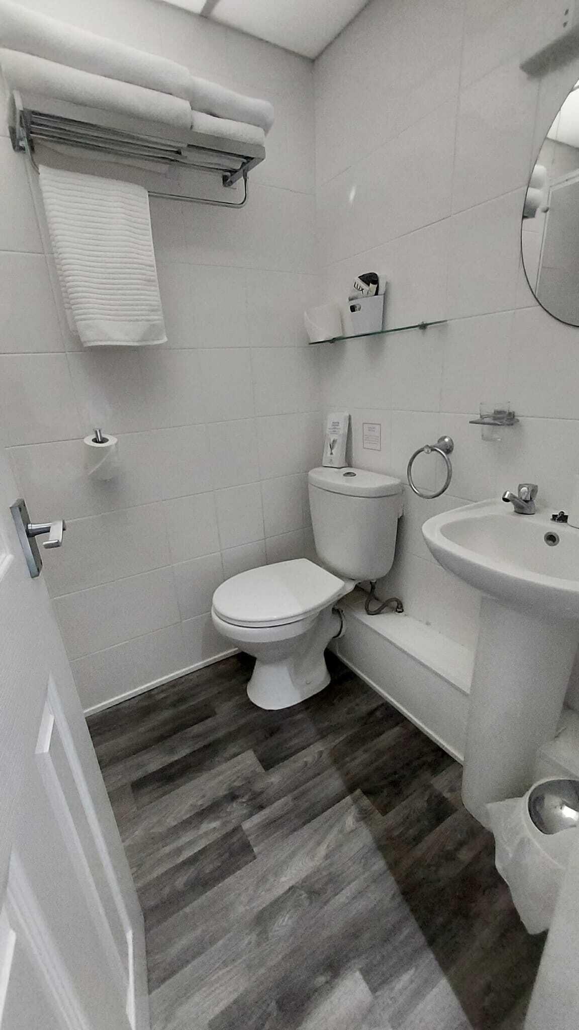 Double Room Private Bathroom