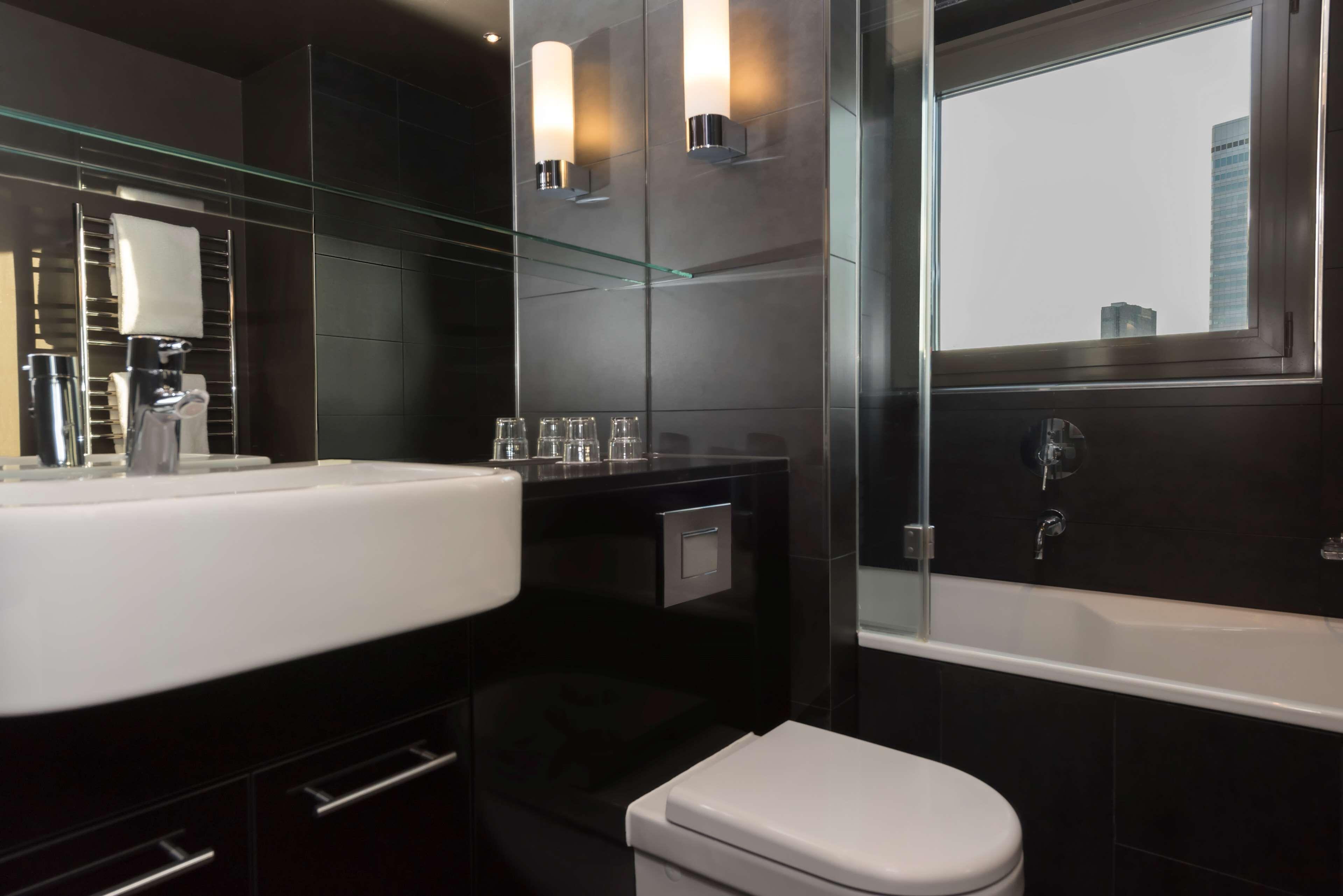 Premier One-Bedroom Apartment Corner