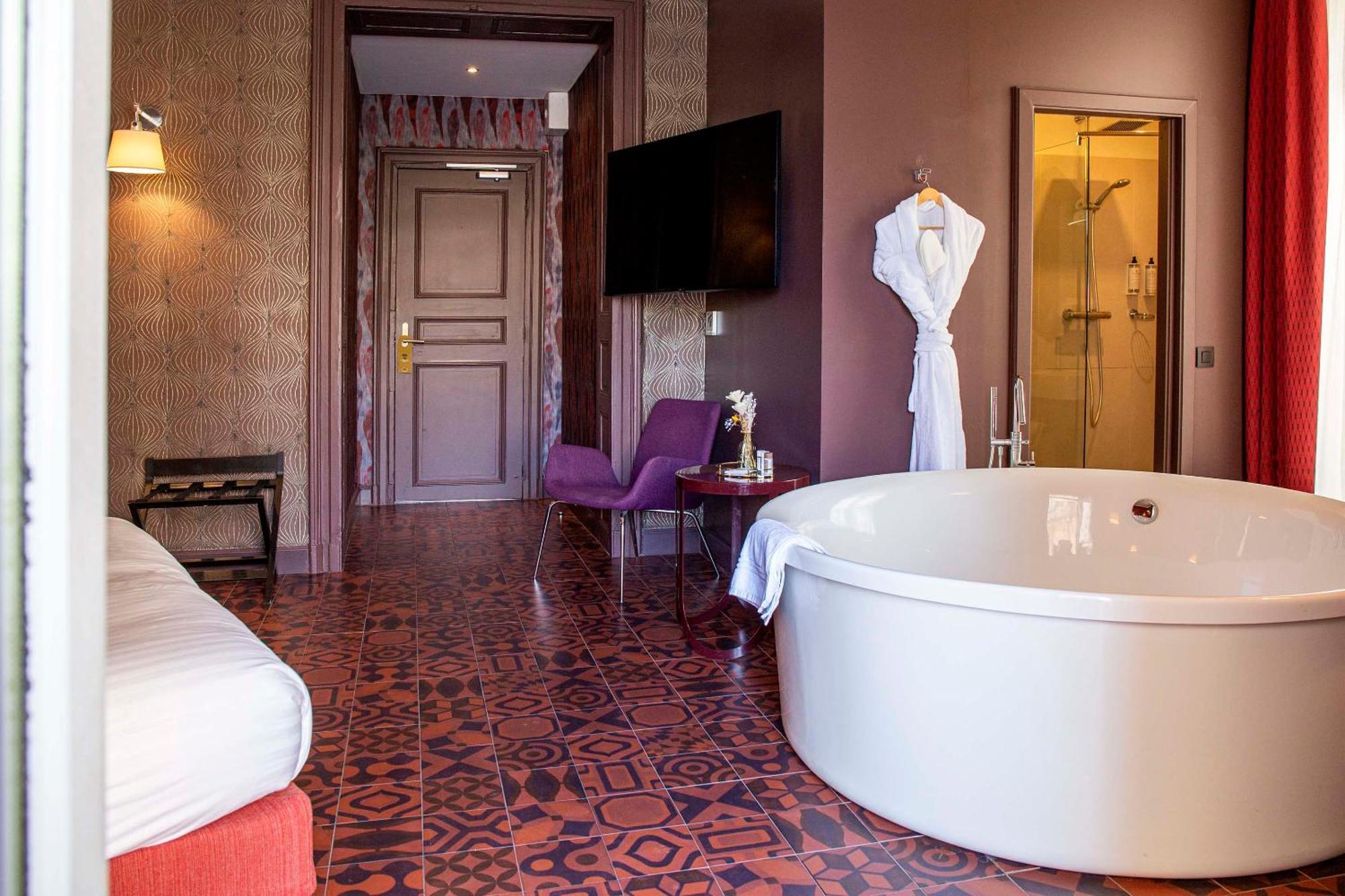 Deluxe Room Terrace Comedie Square View