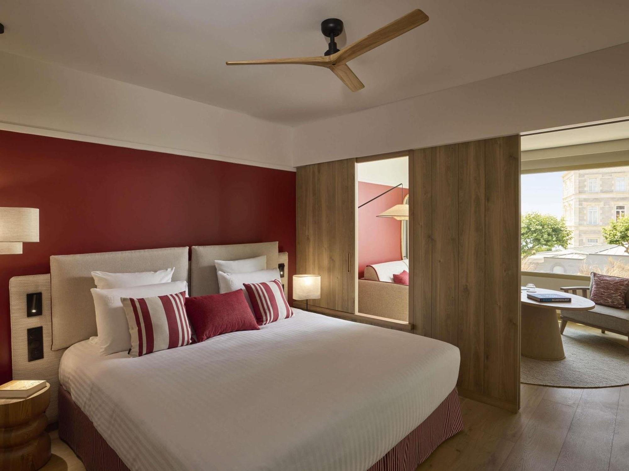 Deluxe Suite met Kingsize Bed en Slaapbank
