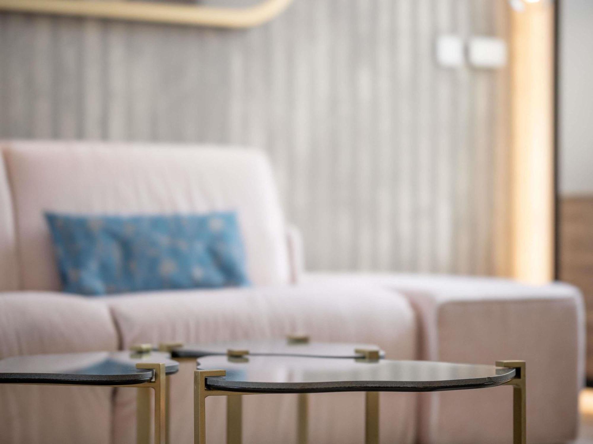 Kafka Suite with One King Bed and Sofa - City View
