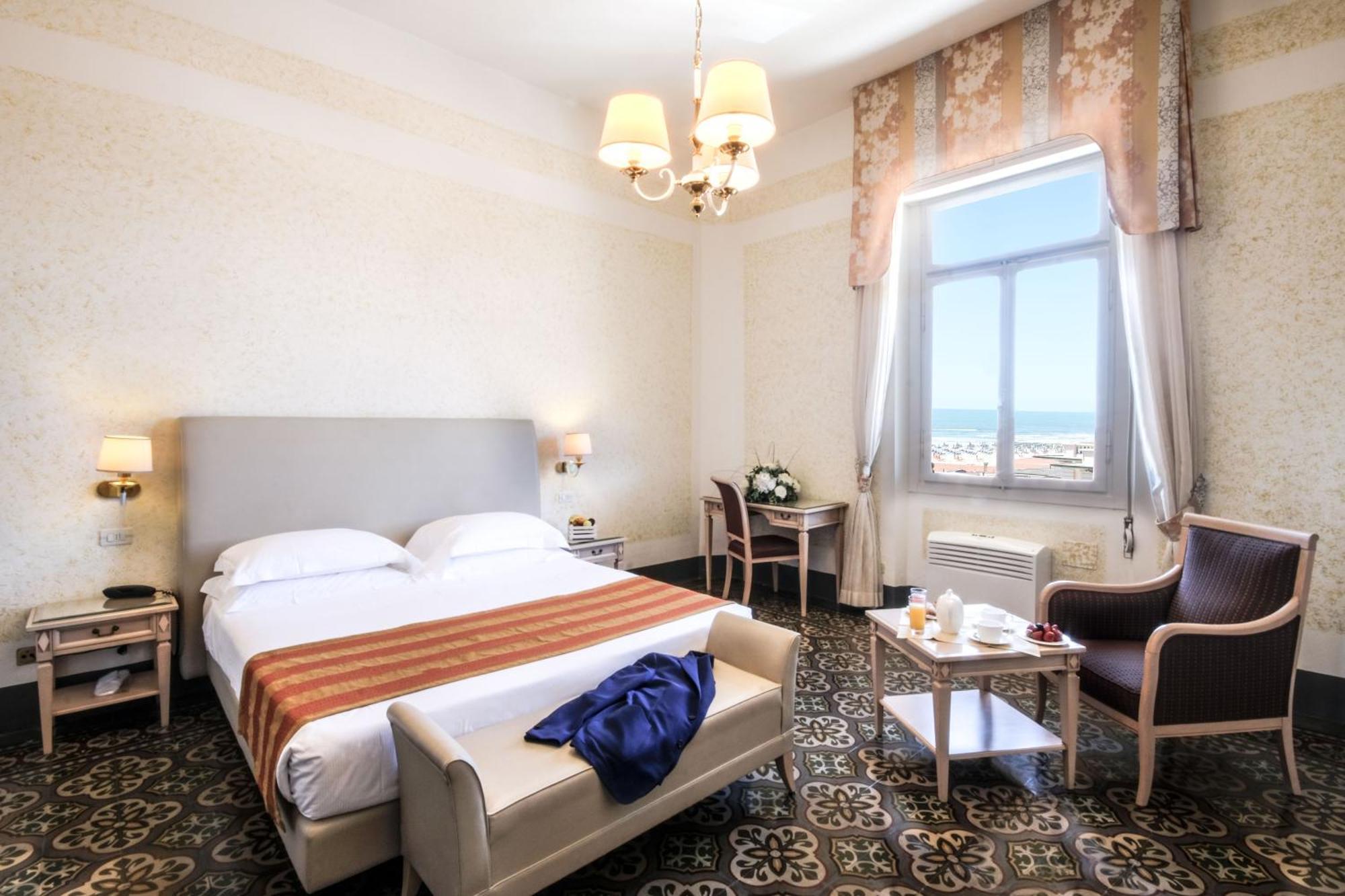 Double or Twin Room Partial Sea View