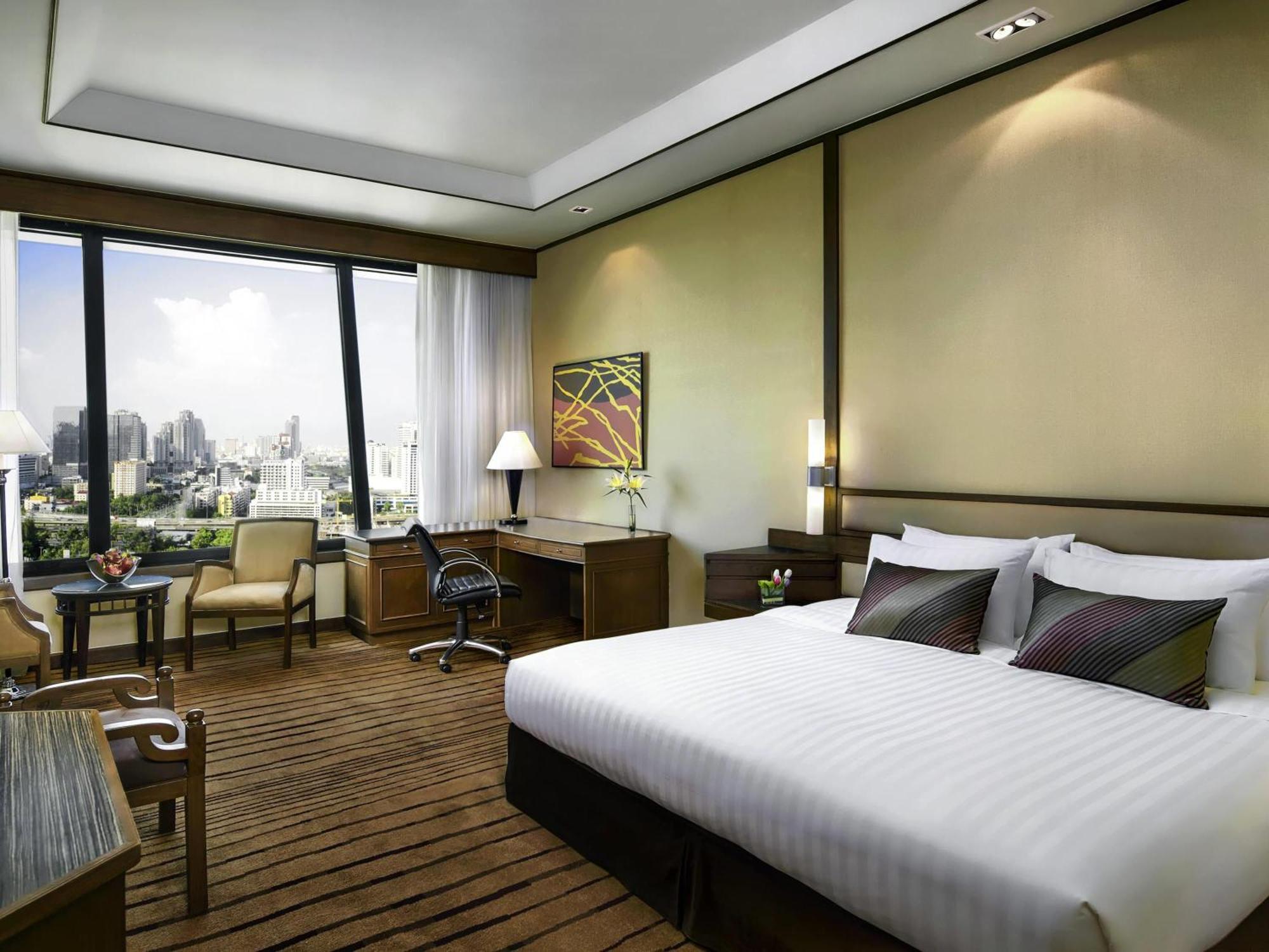Executive Room 1 King Bed Executive Lounge Access on Food & Beverages,1729998403:JPEG