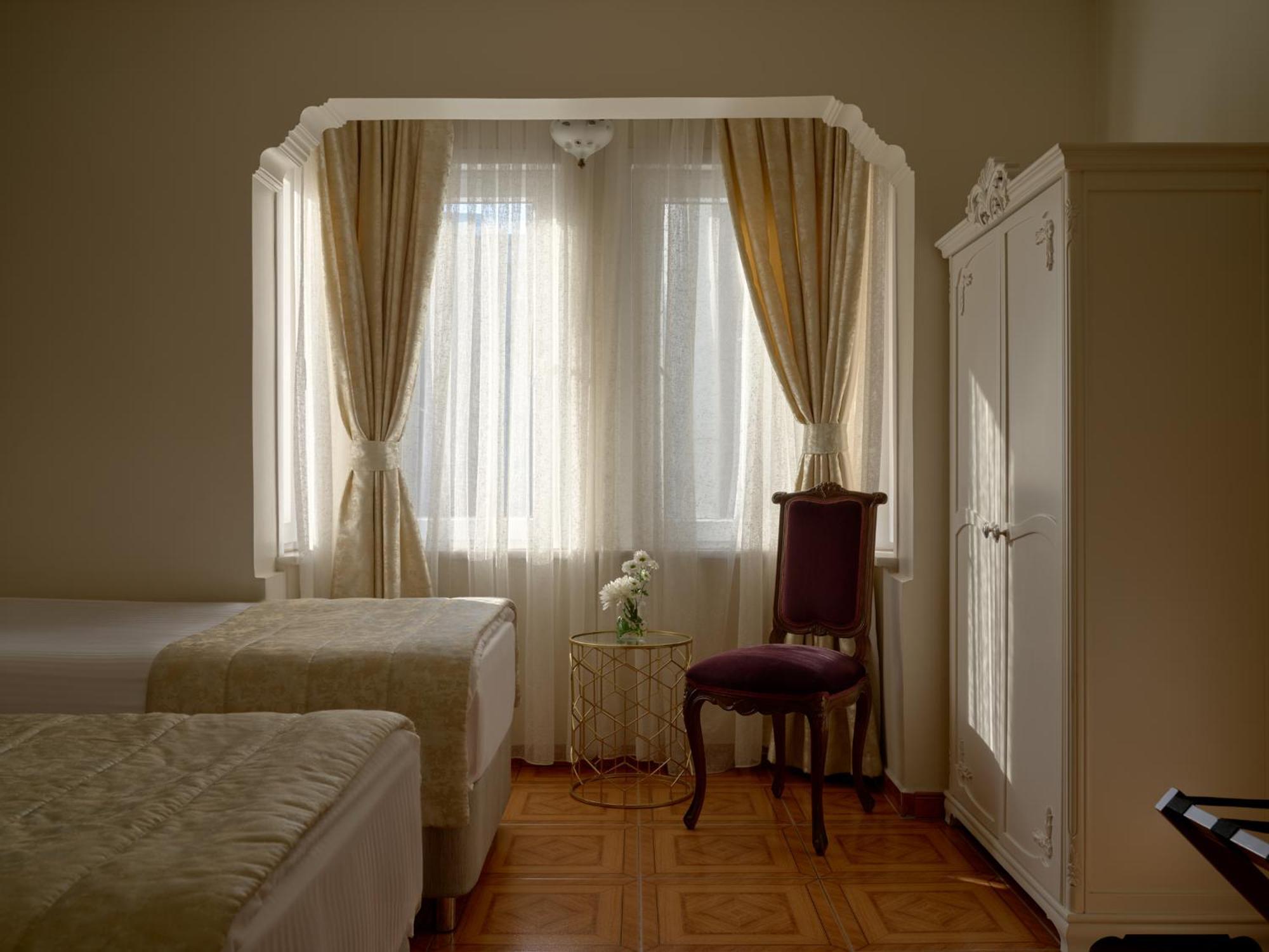 Connecting Family Room