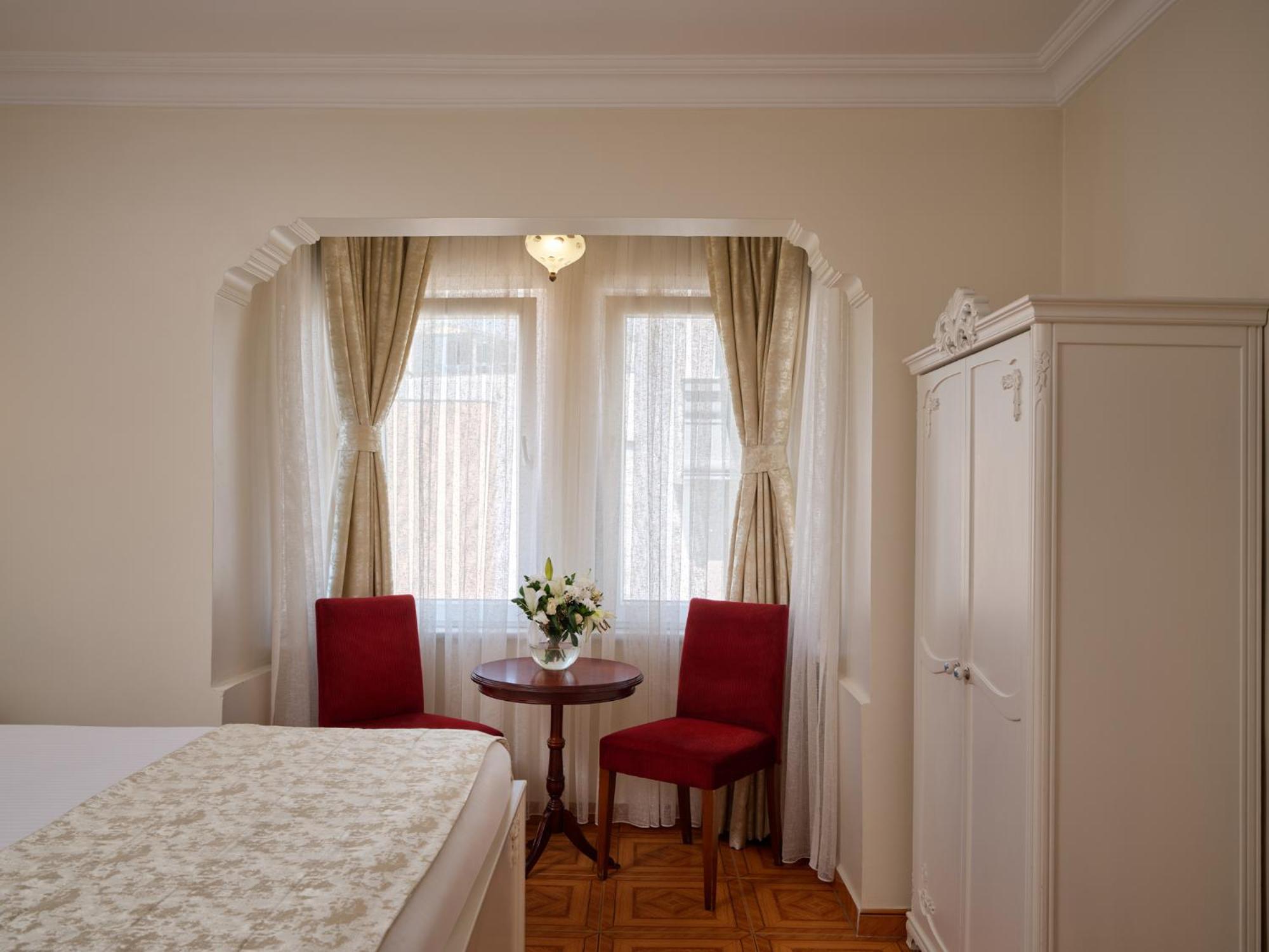 Connecting Family Room